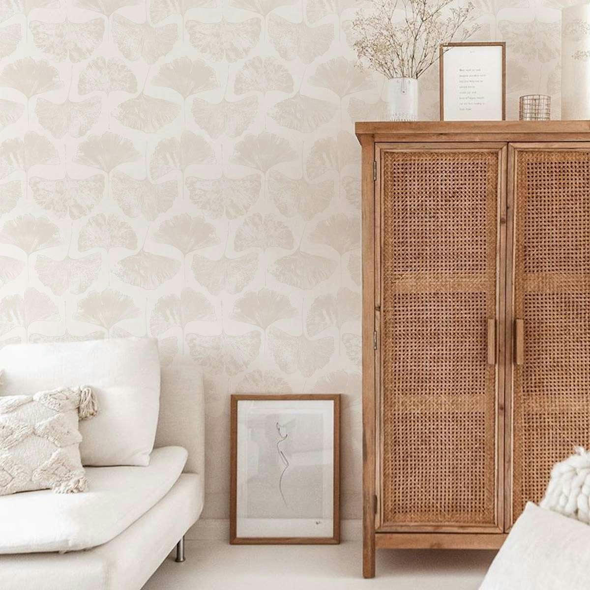 GINGKOLEAF - Papier peint vinyle adhésif feuille de gingko ivoire 50x300 cm