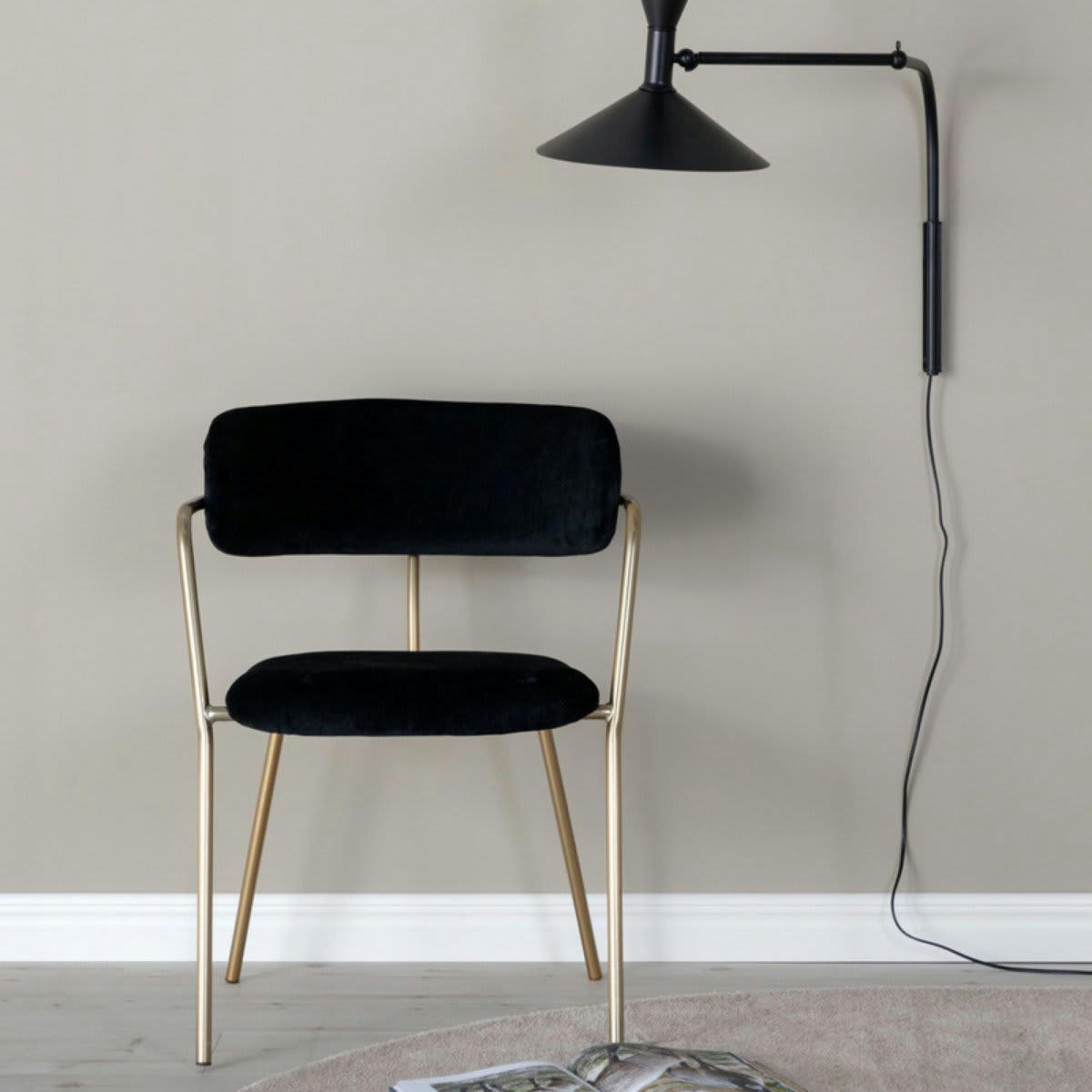 RUSSEL - Lot de 2 chaises modernes en velours pieds dorés