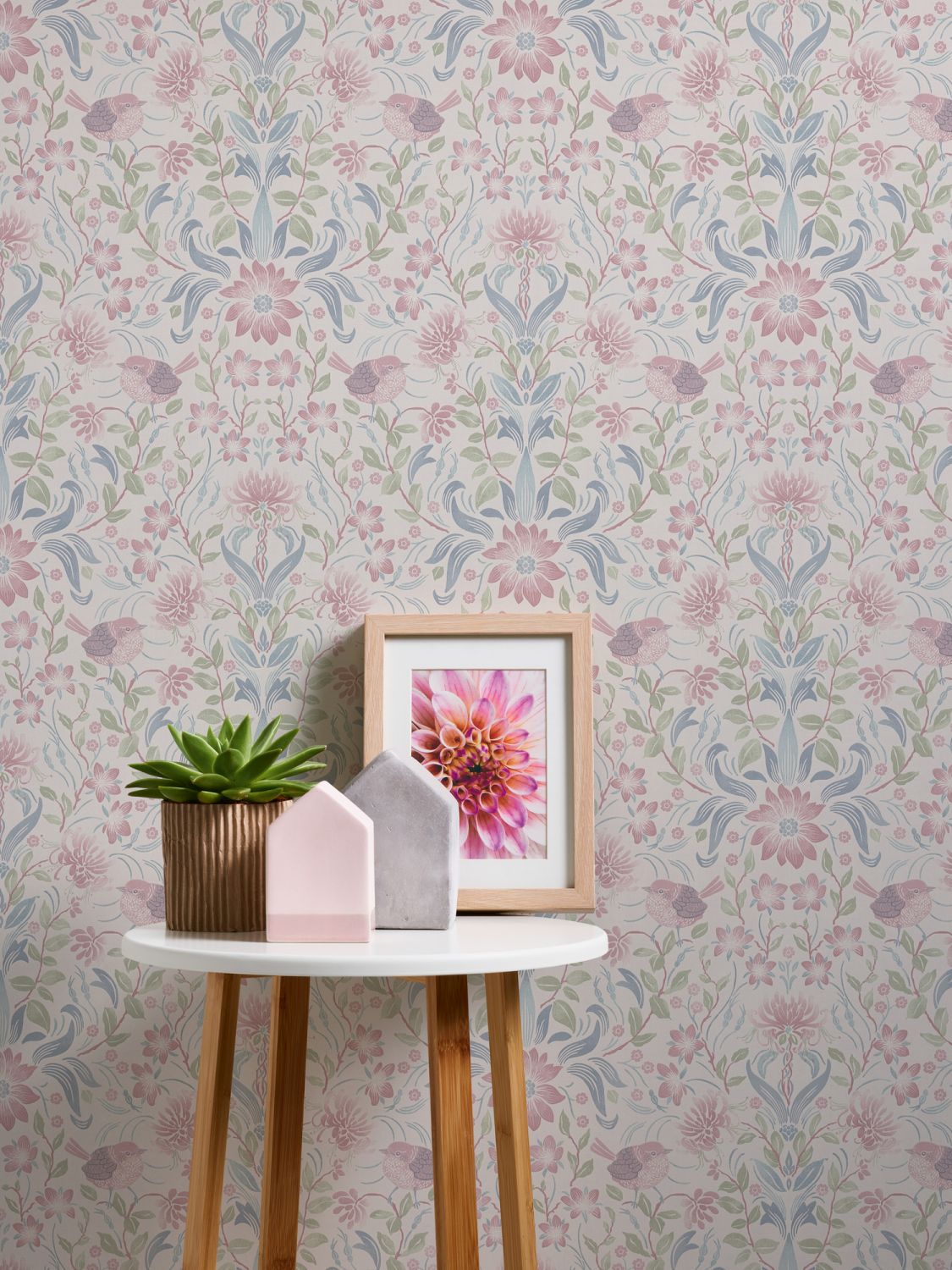 Livingwalls behang bloemmotief beige, rood, blauw en groen - 53 cm x 10.05 m - AS-390753
