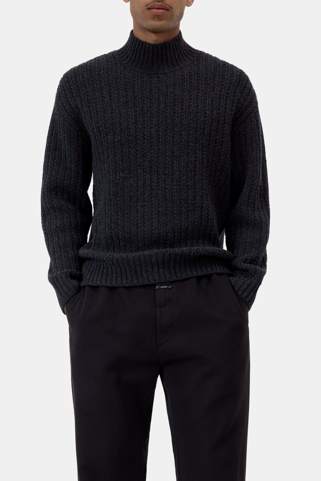 Woll-Pullover mit Stehkragen