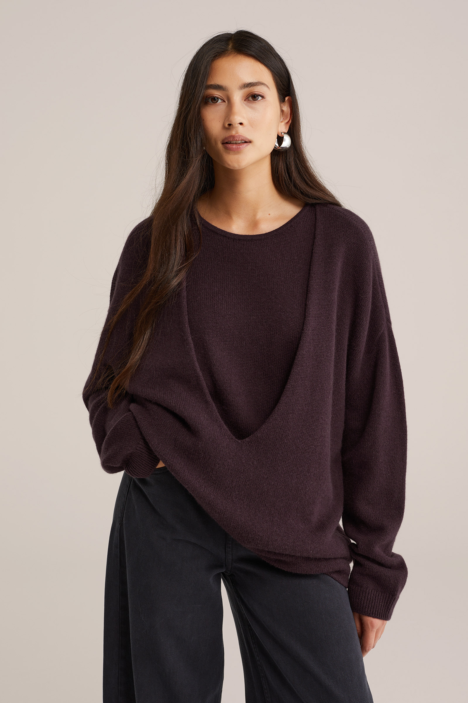 Dames trui met lage V-hals