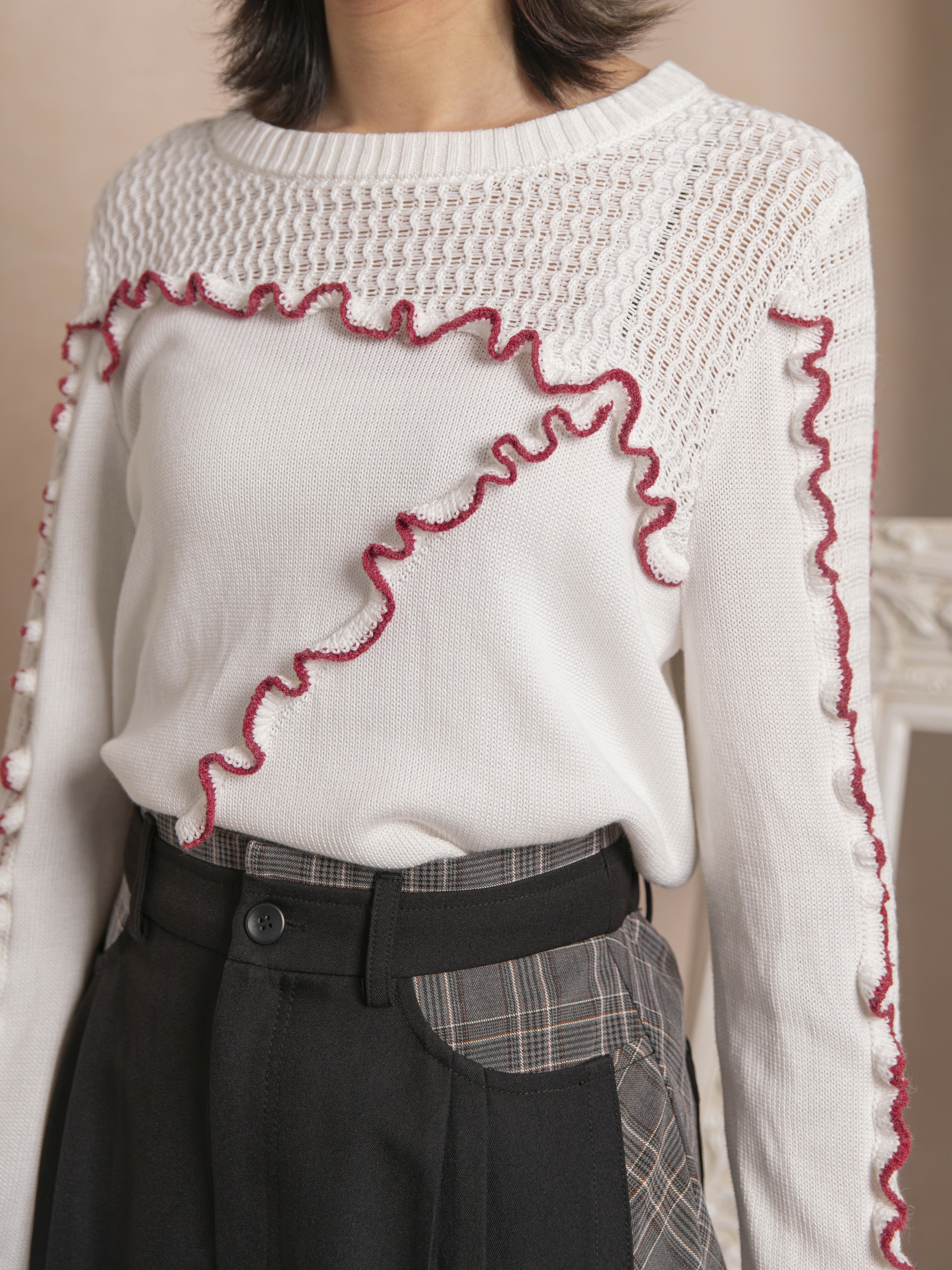 Contrast Babylock Sweater - 246E