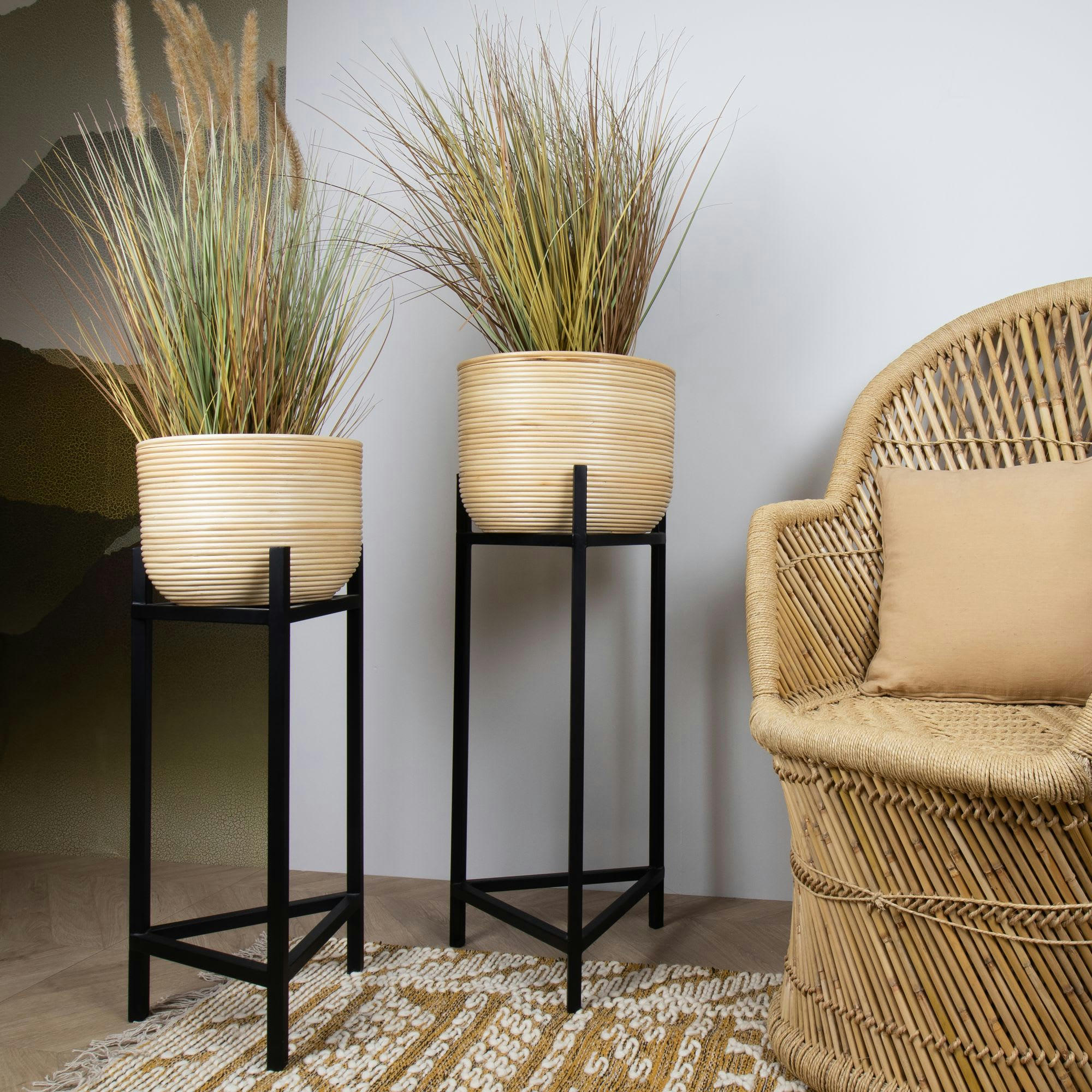 LIMA - Cache pot en rotin pieds en métal noir Ø35cm h78-95cm