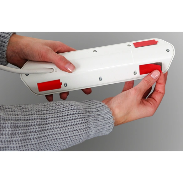 Ecksteckdosenleiste mit USB-Ladefunktion 6-fach 4x Schutzkontakt & 2x Euro silber/weiß