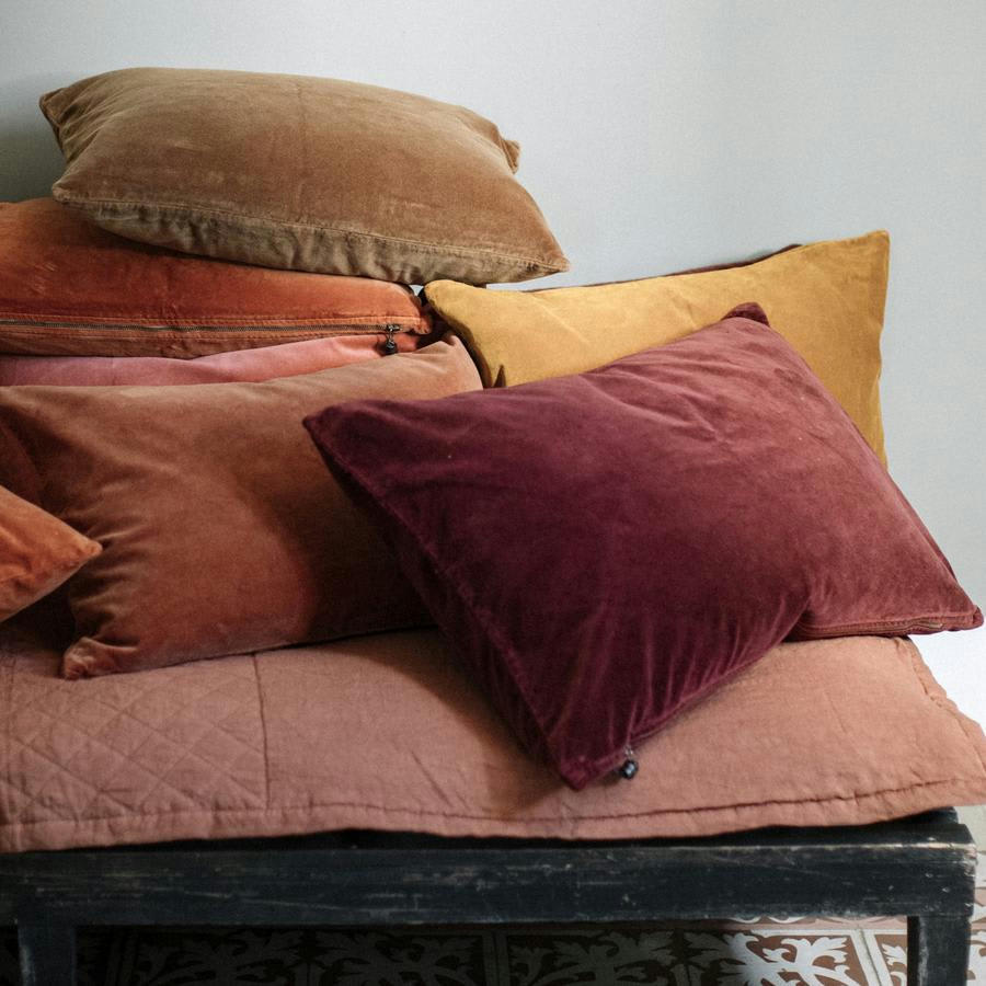 L'ESSENTIEL - Lavage de velours Burdeaux 40x60