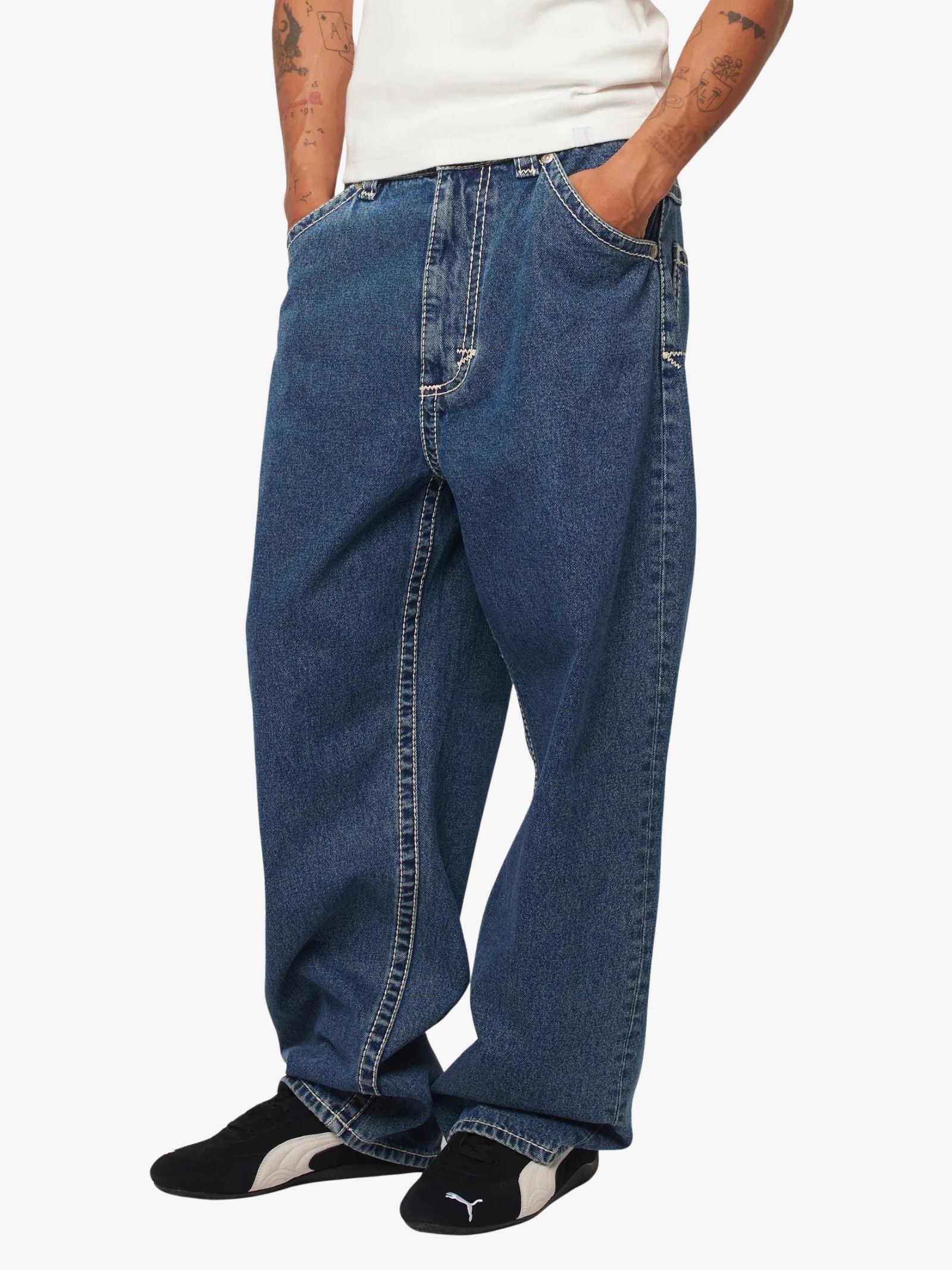 A6 Big Stitch Jeans