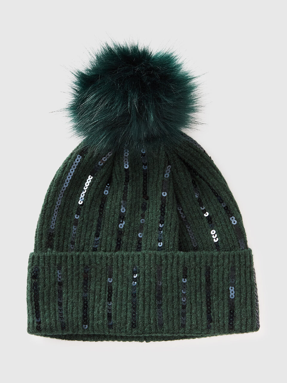 Cap with pom poms and sequins