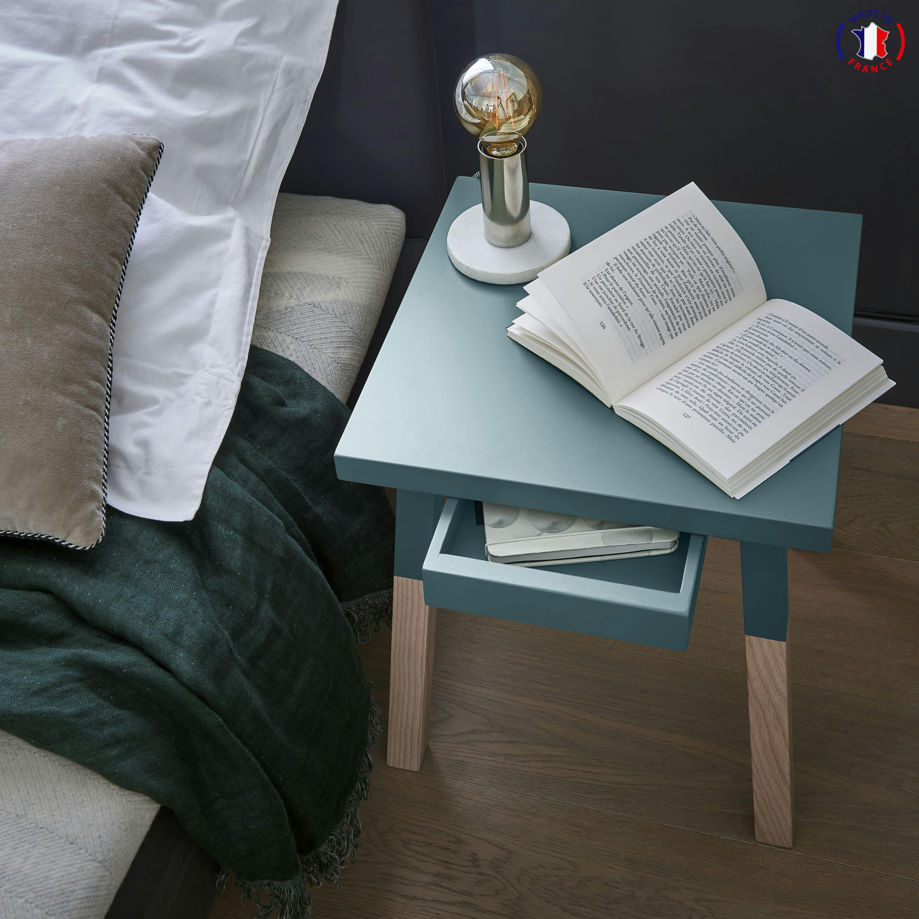 EGEE - 2 chevets laqués avec tiroir en frêne, plateau 40 cm