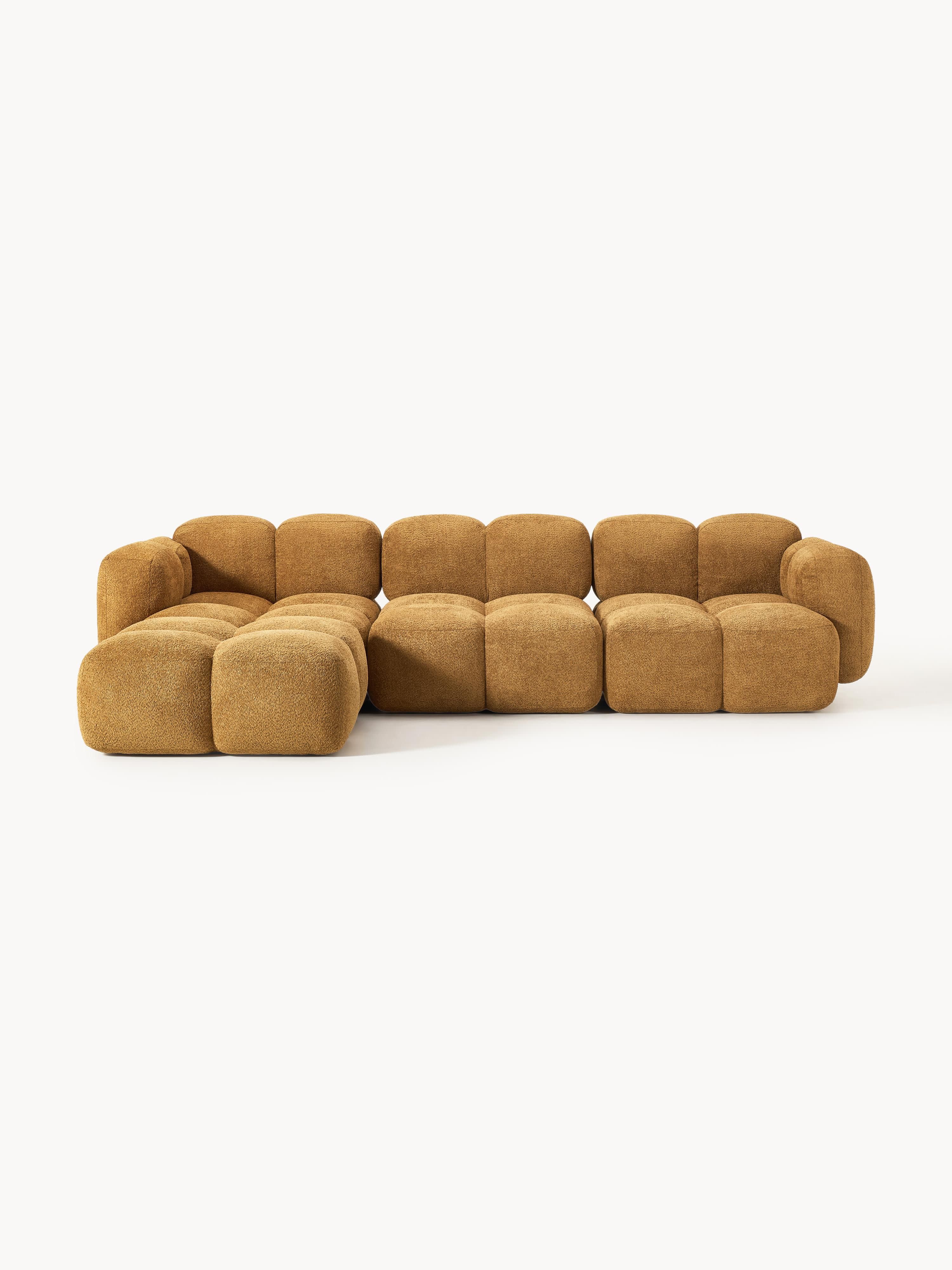 Modulares Sofa Tayla (4-Sitzer) aus Teddy-Bouclé mit Hocker (links/rechts)