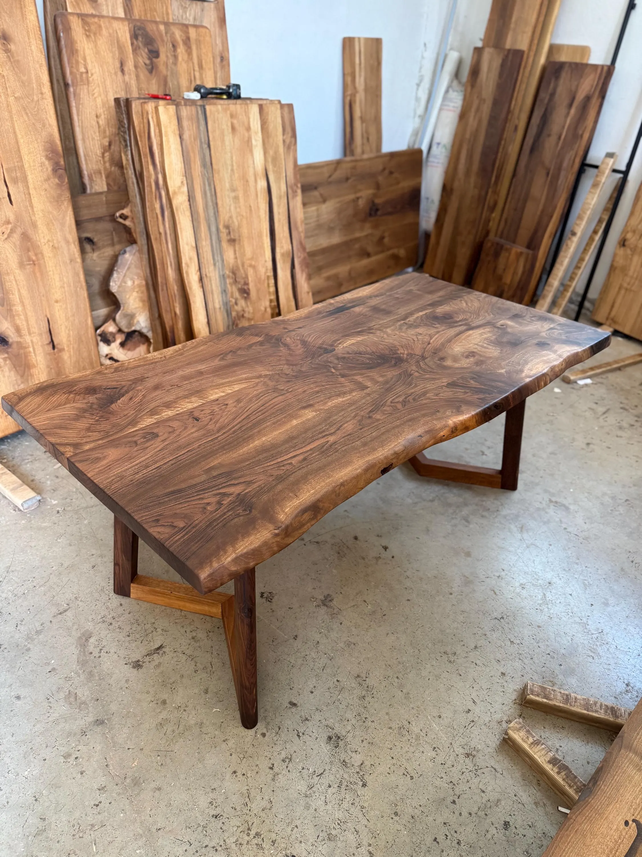 Handcrafted Solid Walnut Live Edge Dining Table Modern Wooden Kitchen Furniture