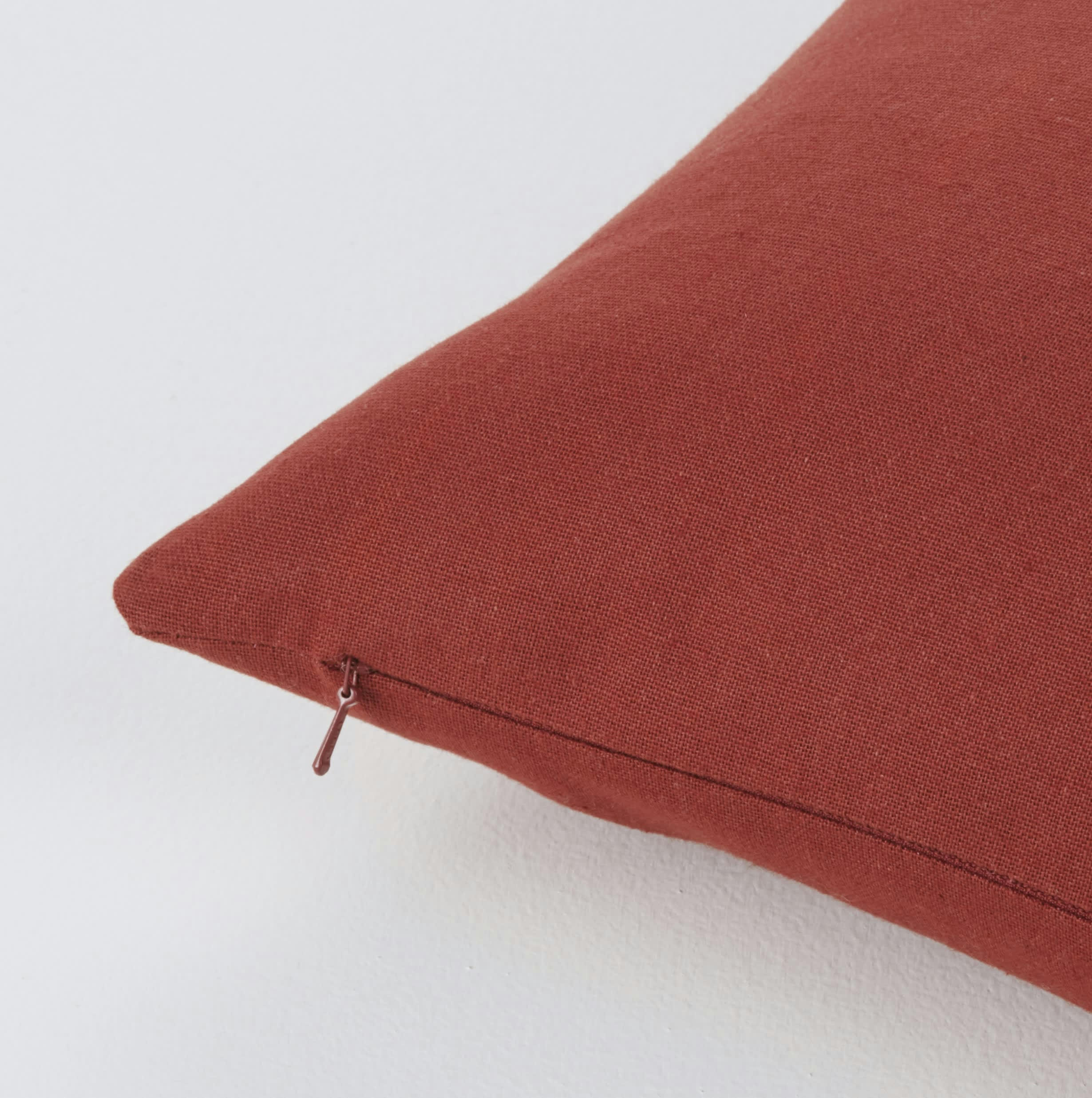 ROMMIE - Coussin d'extérieur en coton recyclé terracotta 30X50