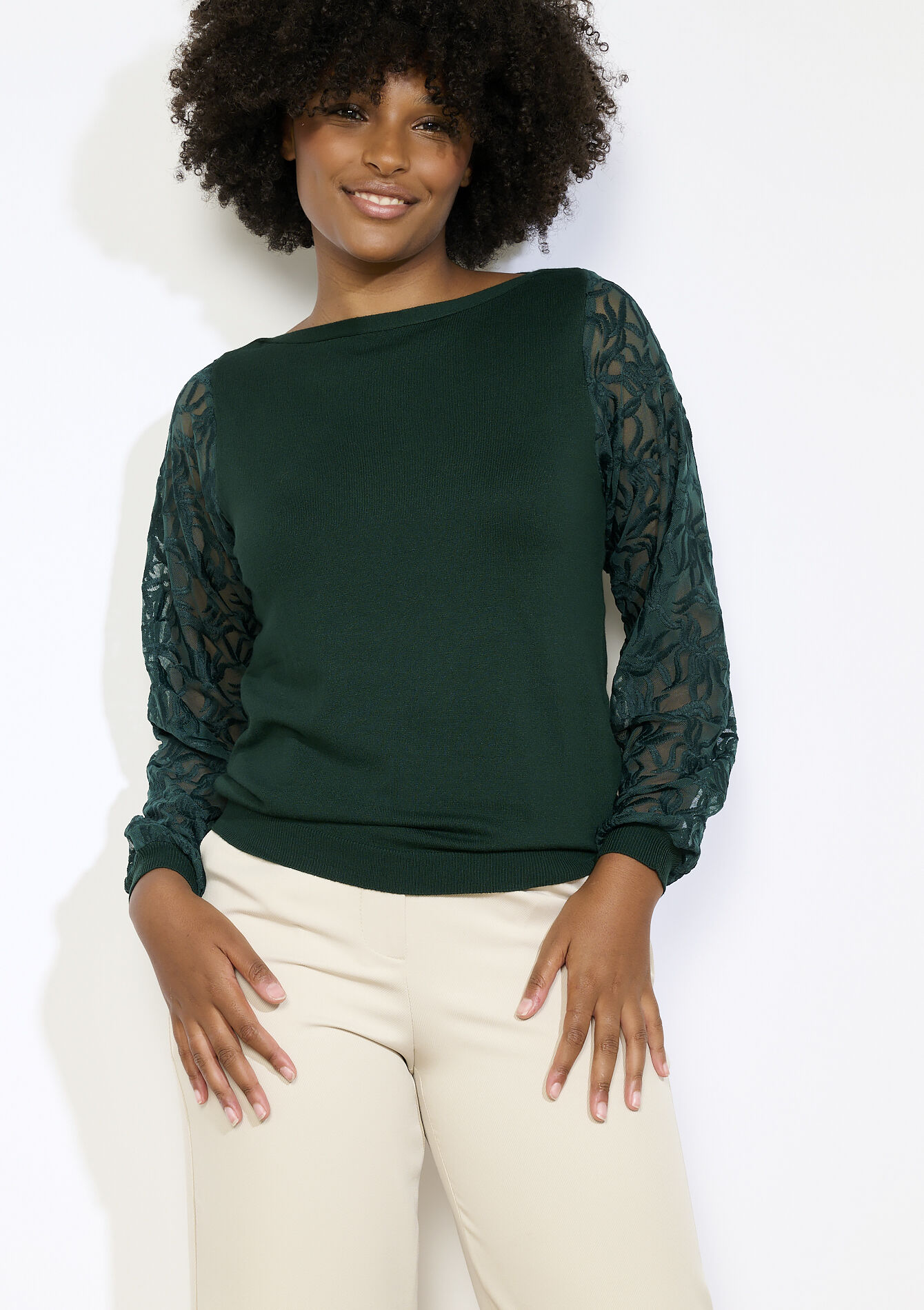 Trui met transparante mouwen