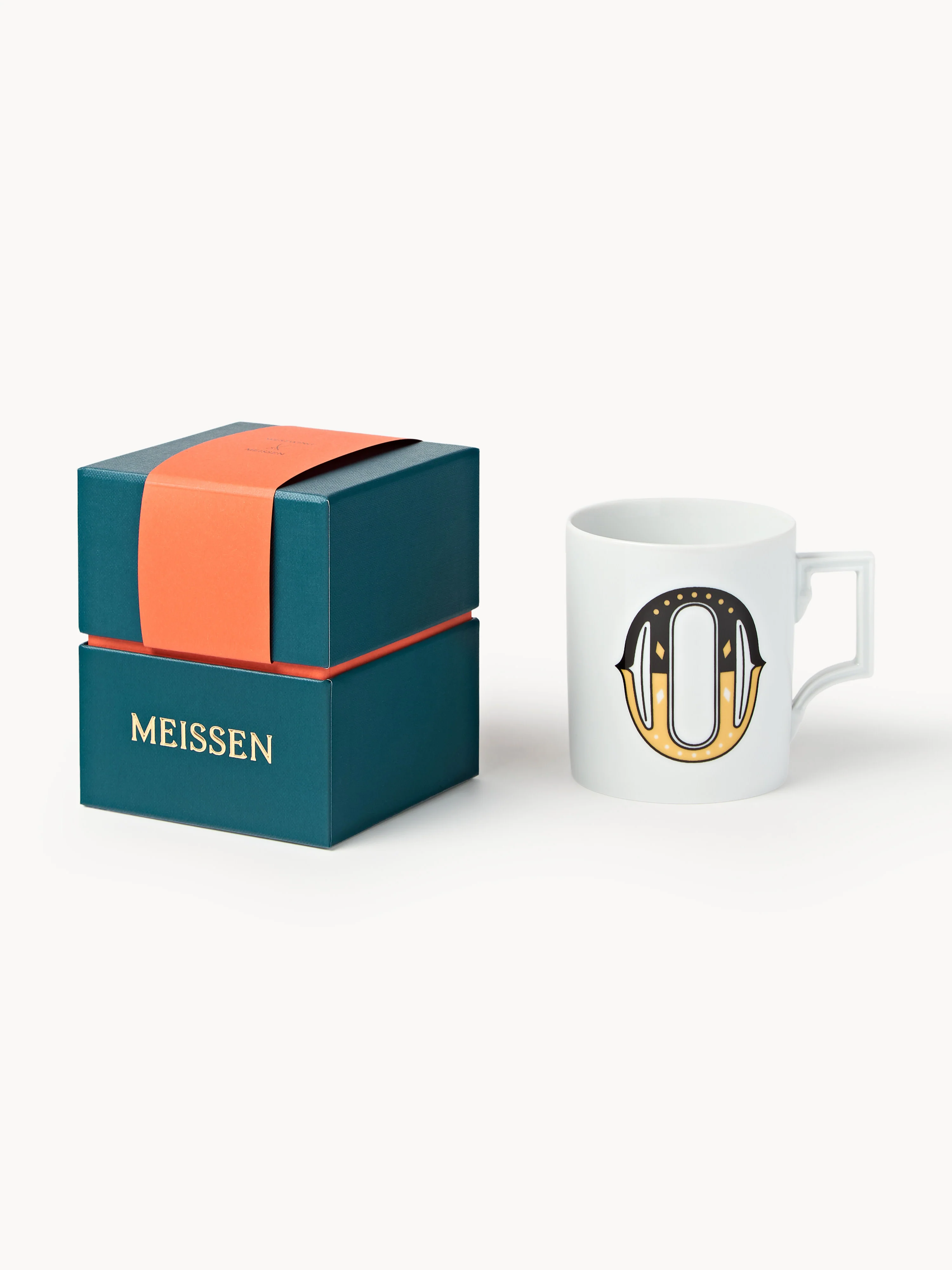 Westwing x MEISSEN, Handgefertigte Tasse Initials mit Dekor-Motiv