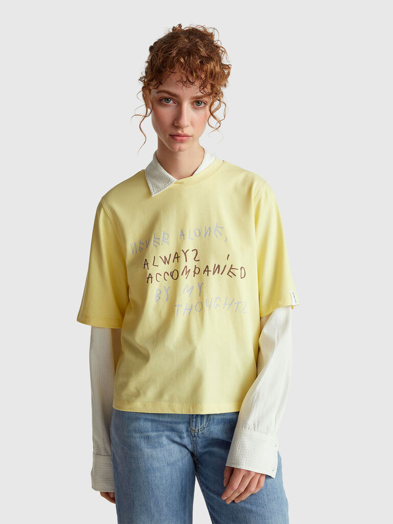Yellow t-shirt with Coco Capit&aacute;n print