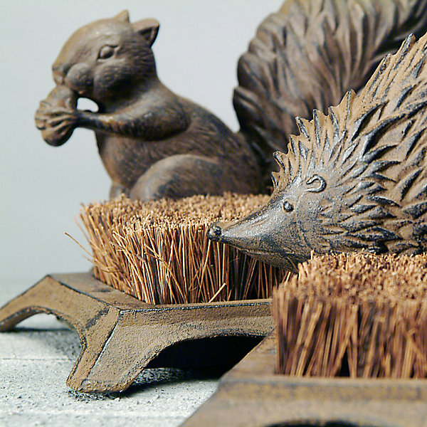 Brosse pieds décoration écureuil fonte - Esschert Design