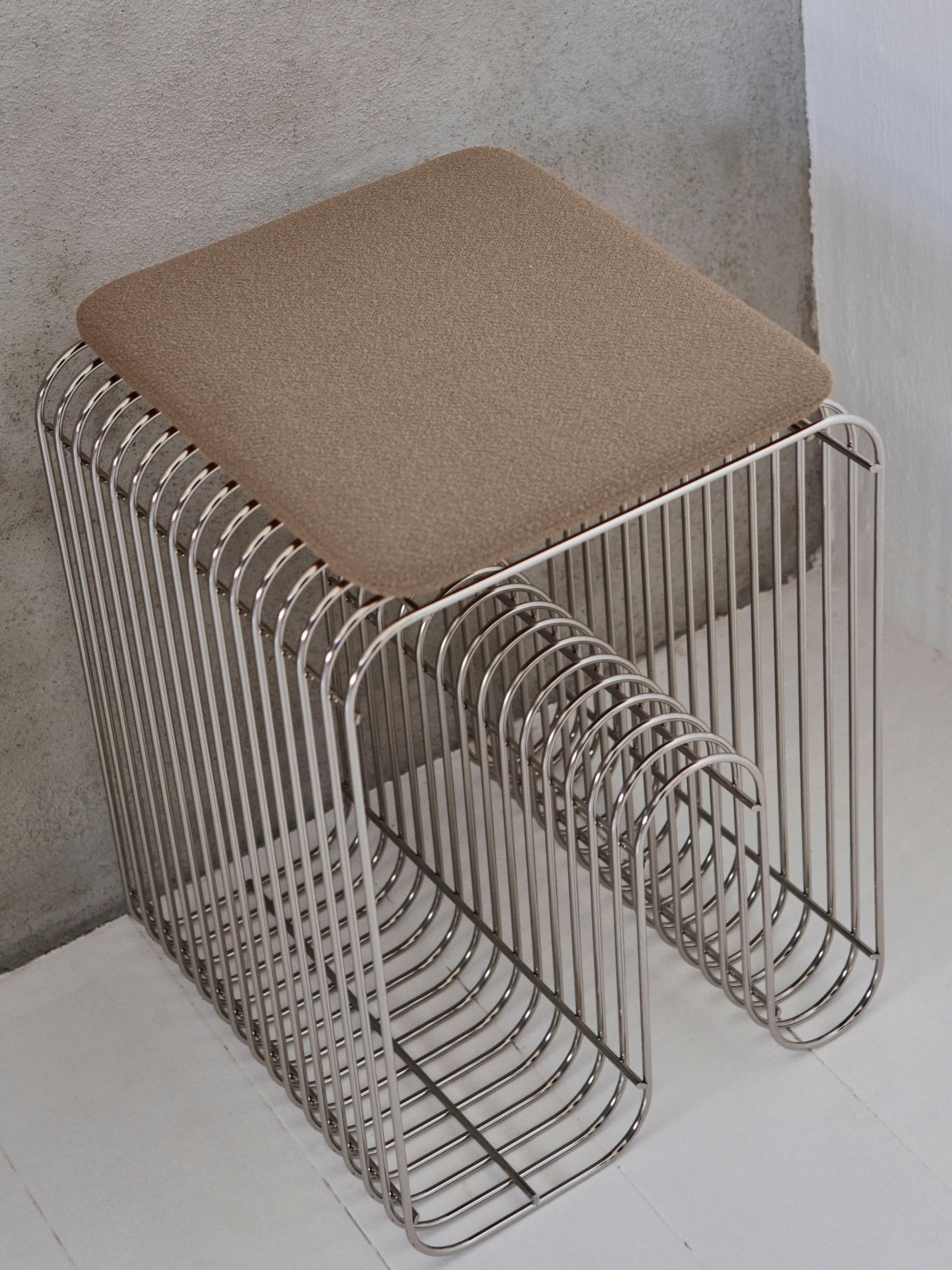 Bouclé-Sitzkissen Curva für Hocker