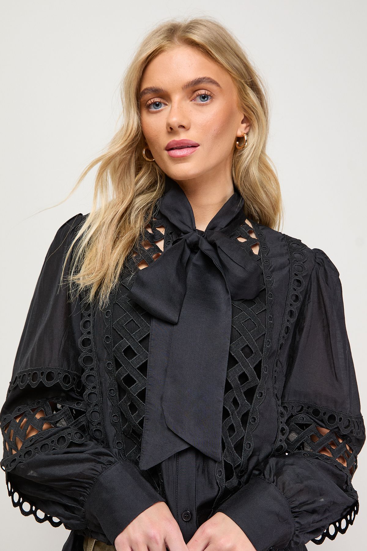 Oasis Cut Out Trim Detail Tie Neck Button Down Blouse