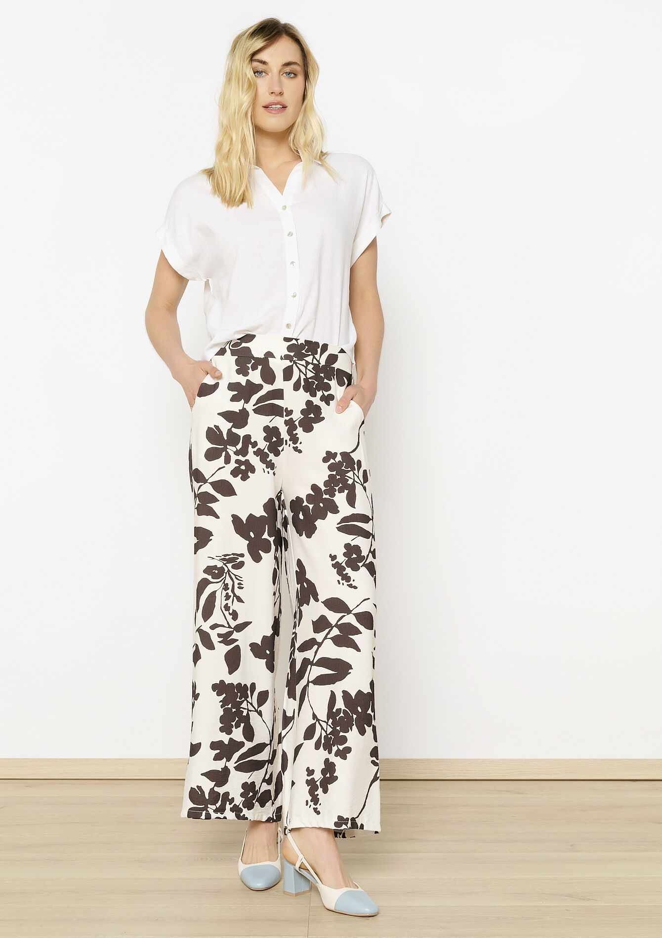 Wijde bloemenprint broek