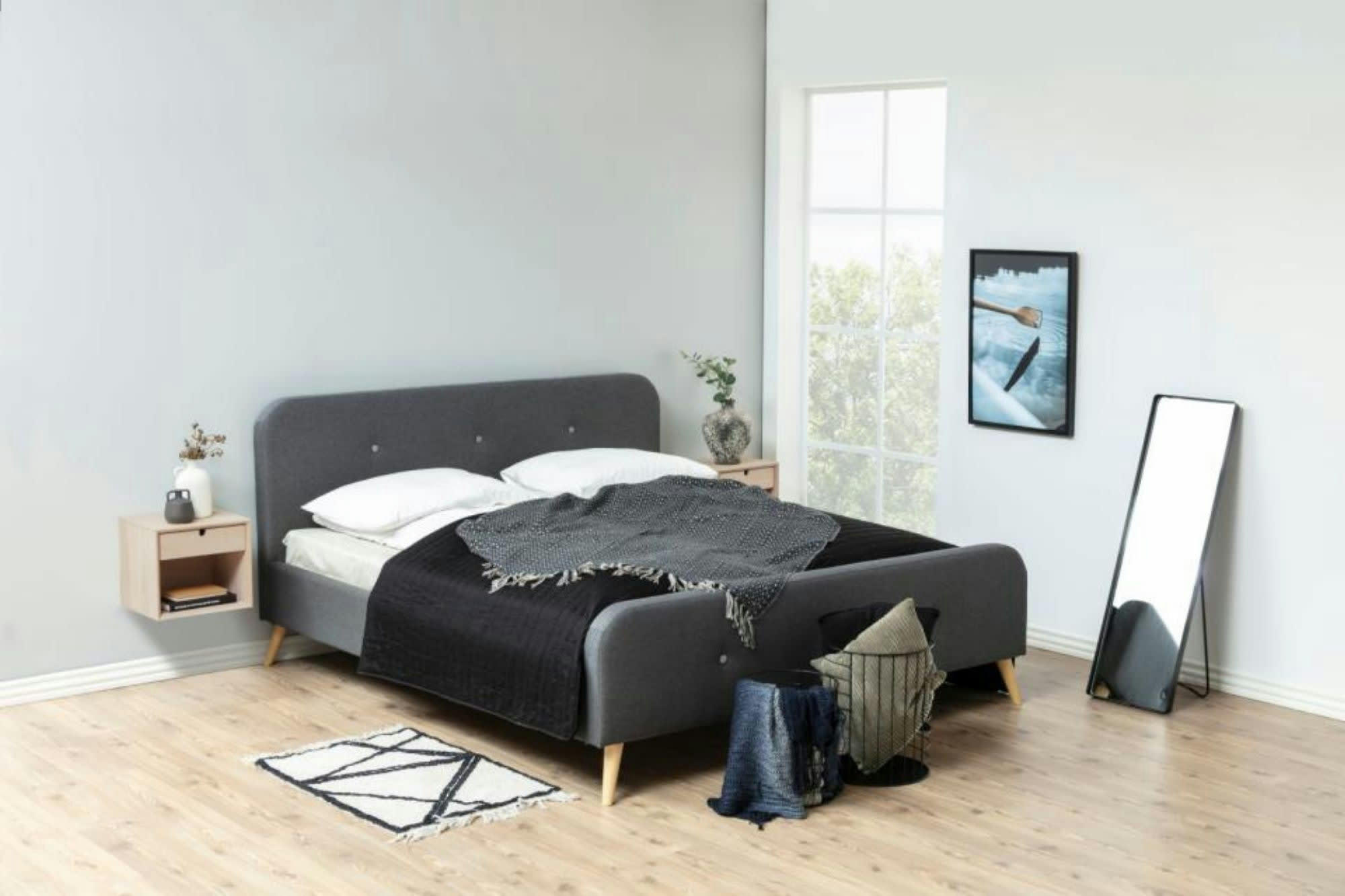 CENTIOR - Chevet suspendu cube en finition bois avec une niche et un tiroir