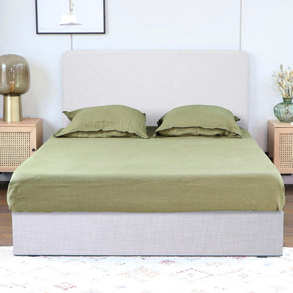 ENSEMBLE ENZO - Lit 140 x 190 en tissu gris clair + tête de lit et sommier