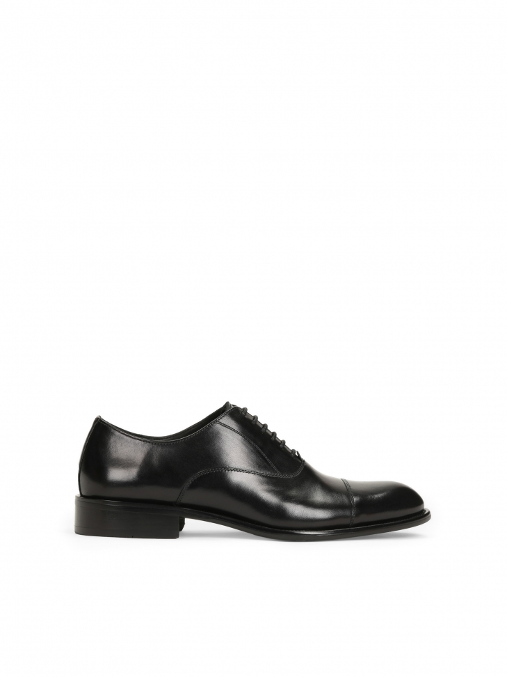 Men's black oxford shoes