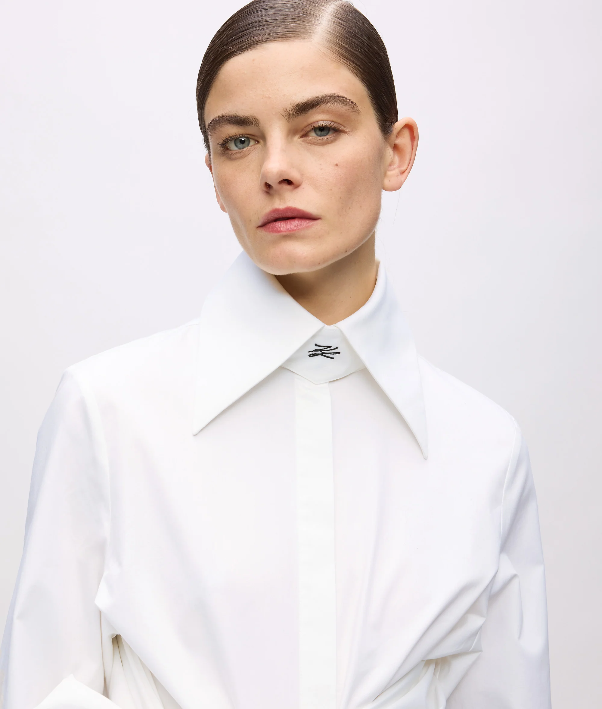 Chemise KL Studio avec détail de nœud