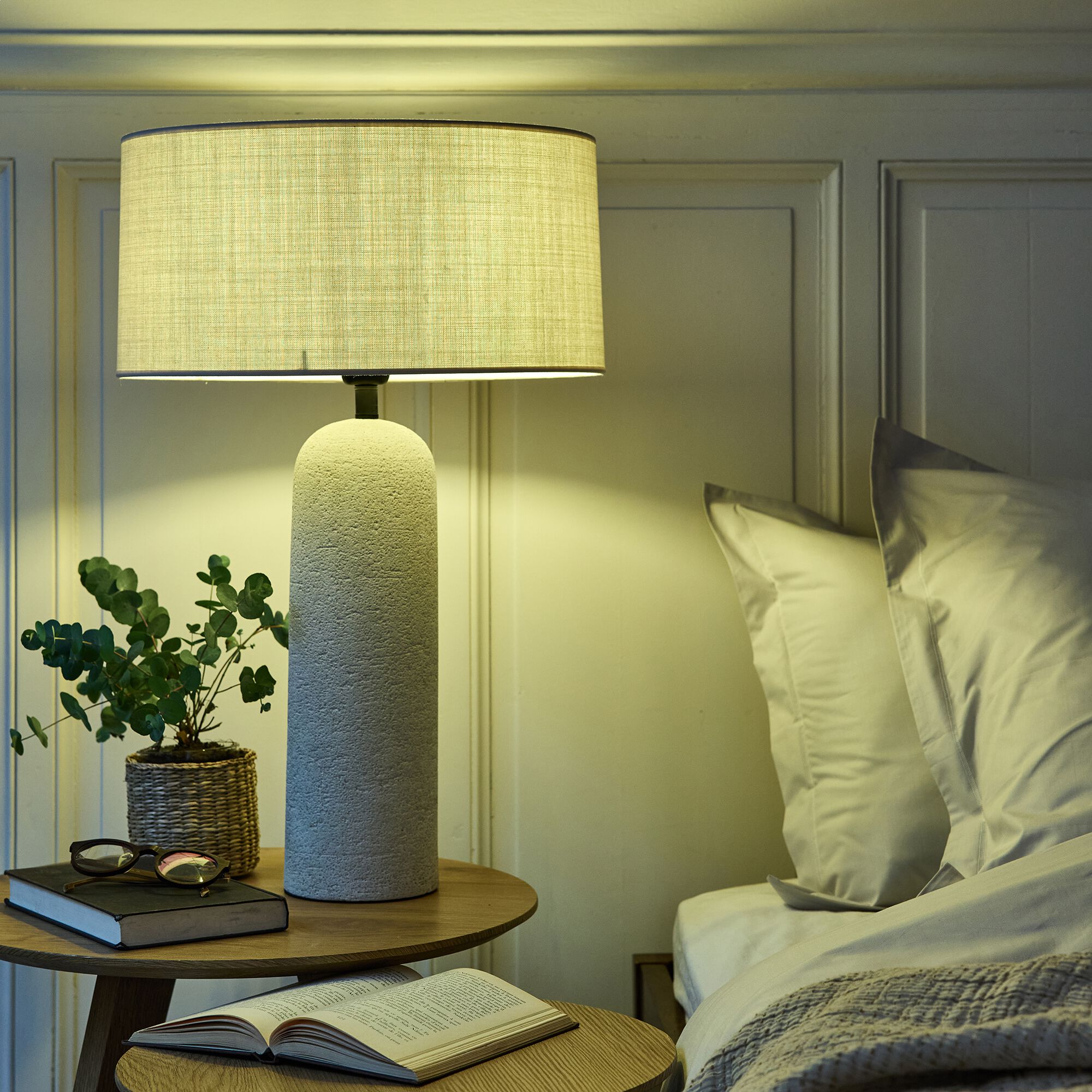 LAURINA - Pied de lampe électrifié en fibre de verre D13cm - blanc