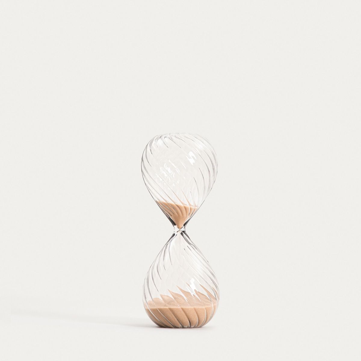 Klepsydra CALIPSO ryflowana z beżowym piaskiem 8x8x20 cm