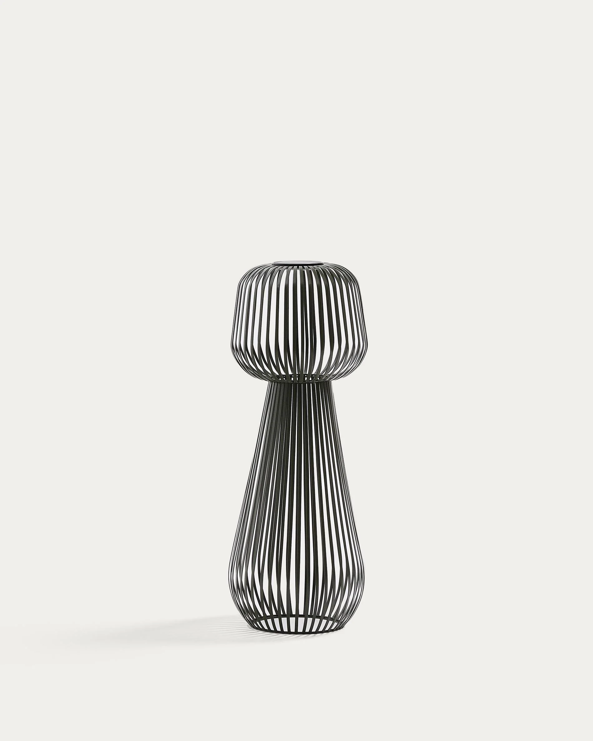 Reiba green metal solar floor lamp