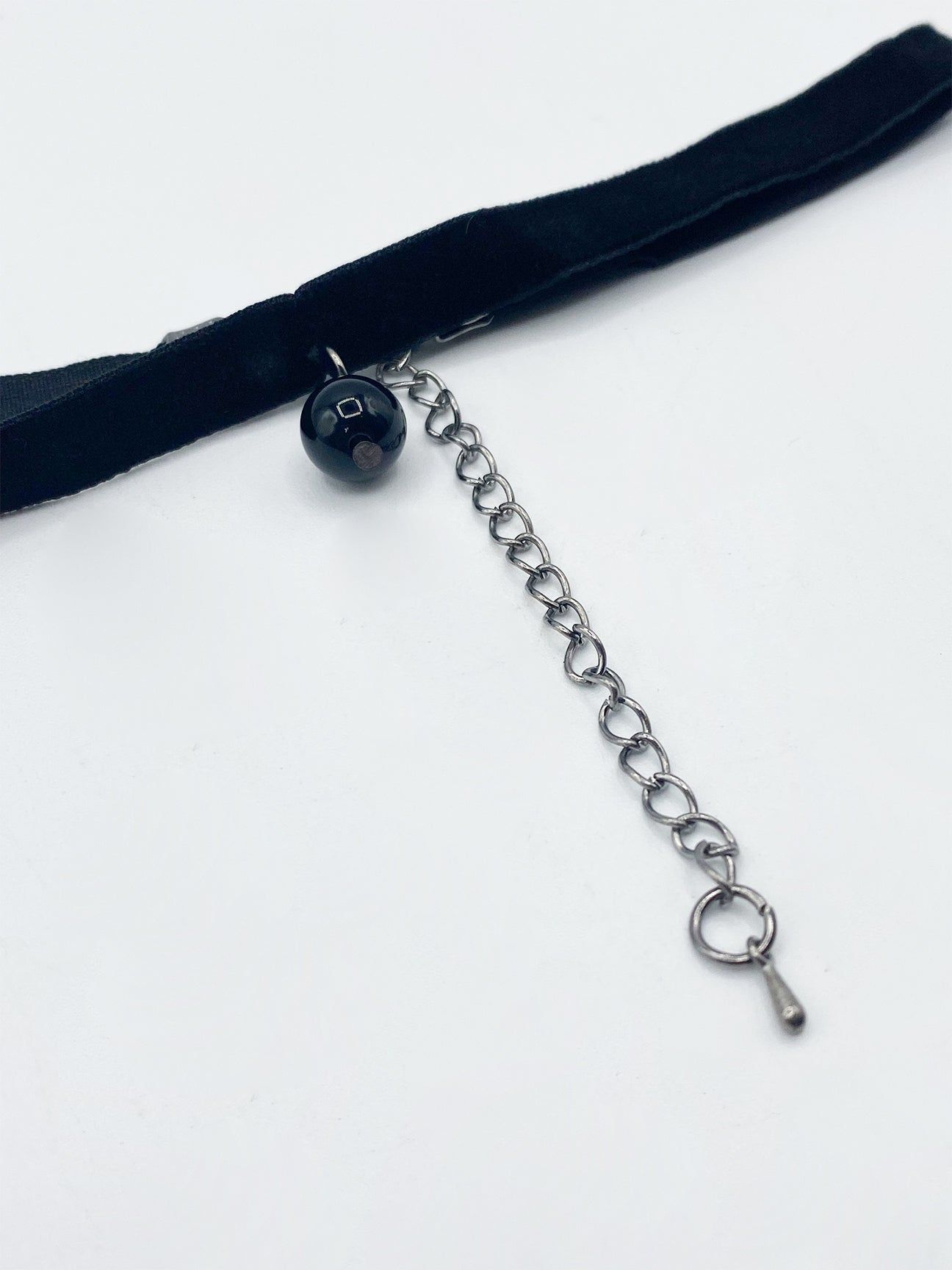 SVNX Faux Velvet Choker With Charm