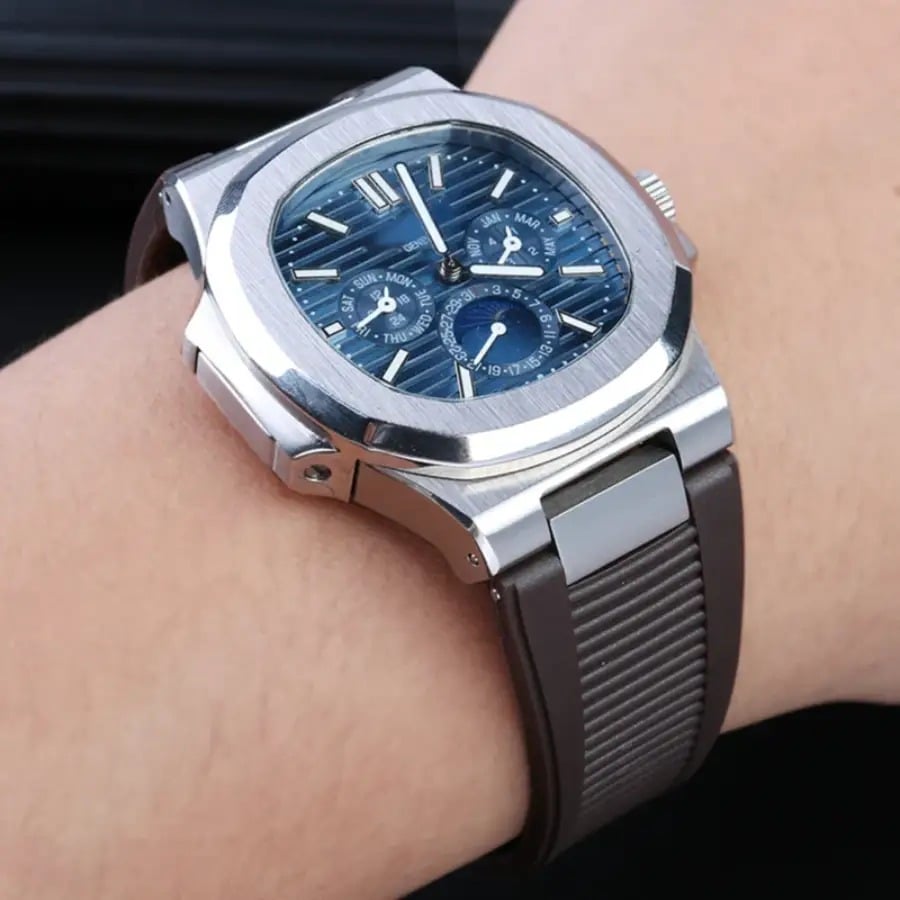 Patek Philippe – Aquanaut –  Rubber Strap – Nautilus – Brown
