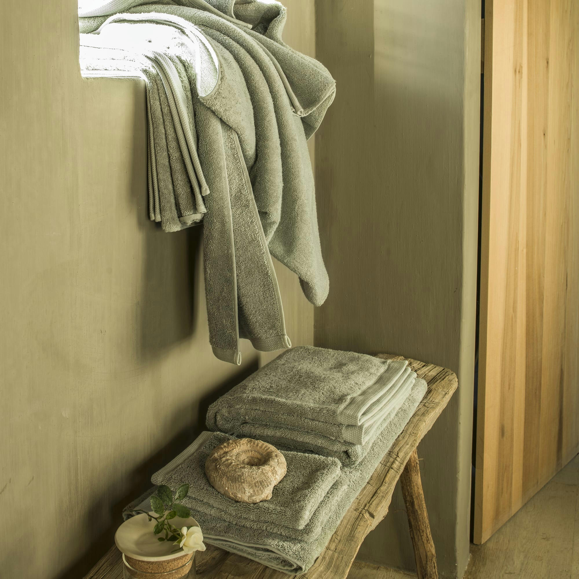 ESSENTIEL - Serviette de bain en coton maquis 60x100