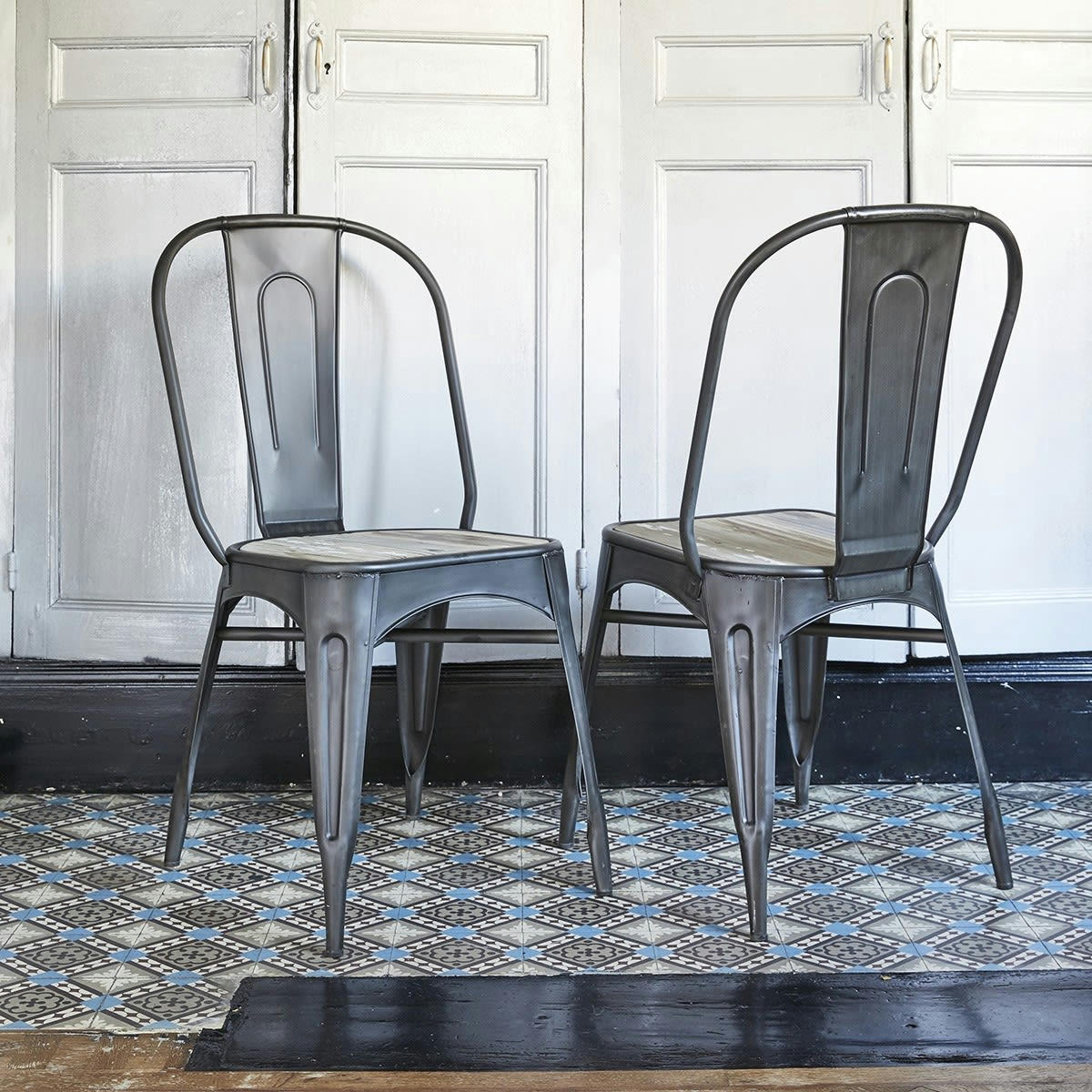 INDUS - 2 chaises en métal brossé et pin recyclé massif