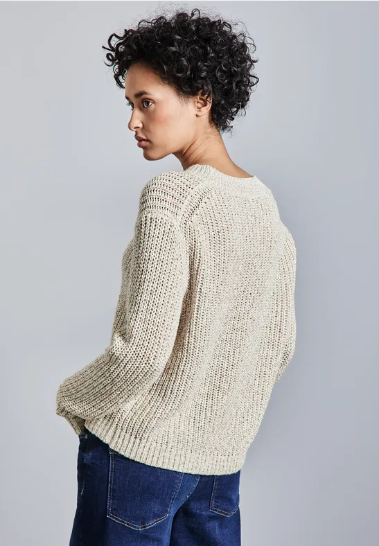 Pullover mit Strickmuster