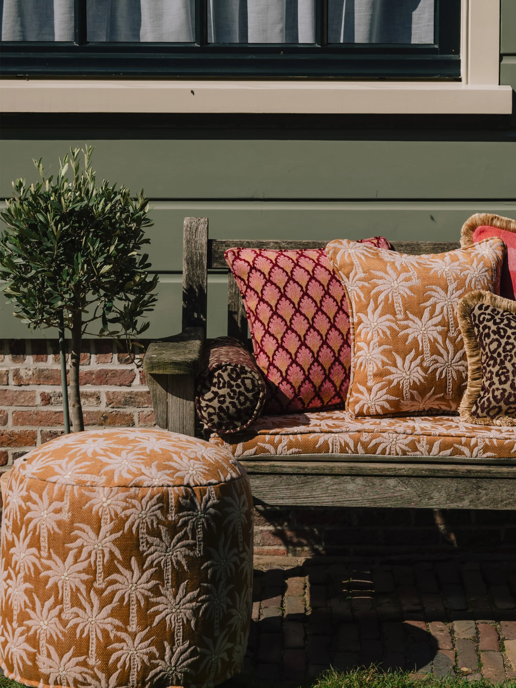 Handgefertigter Outdoor-Pouf Laura