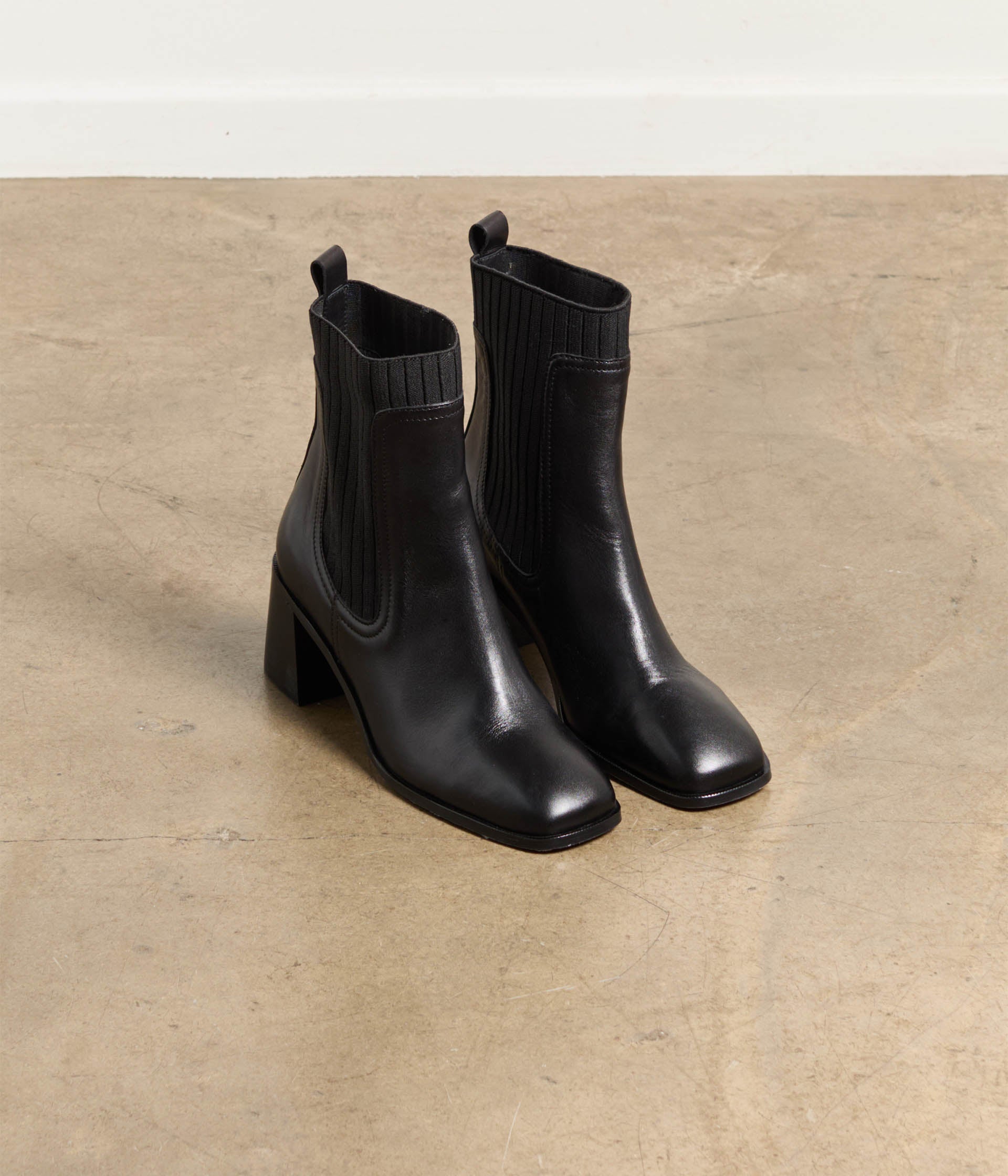 Boots en cuir noir Dakila