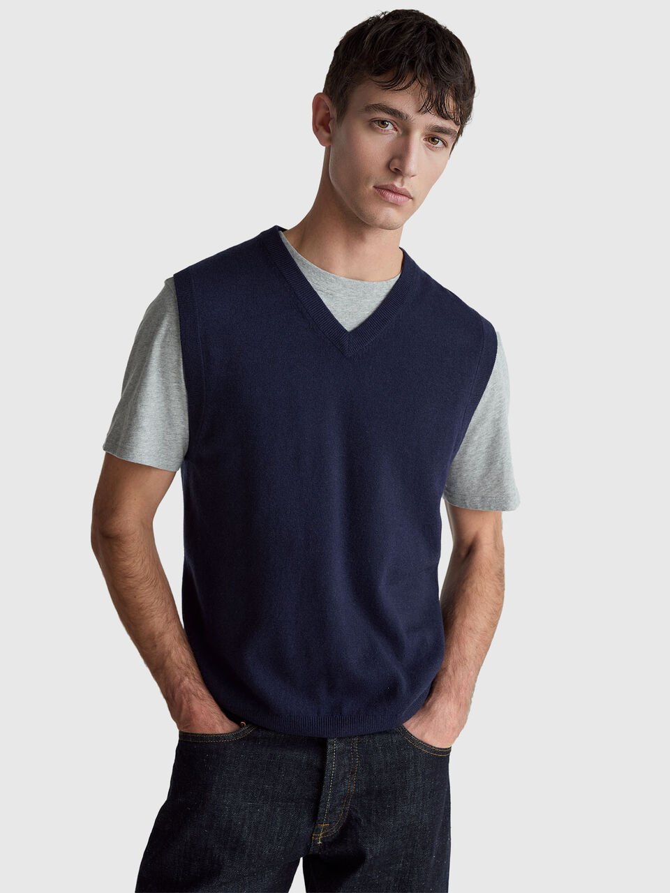 Dark blue vest in pure Merino wool