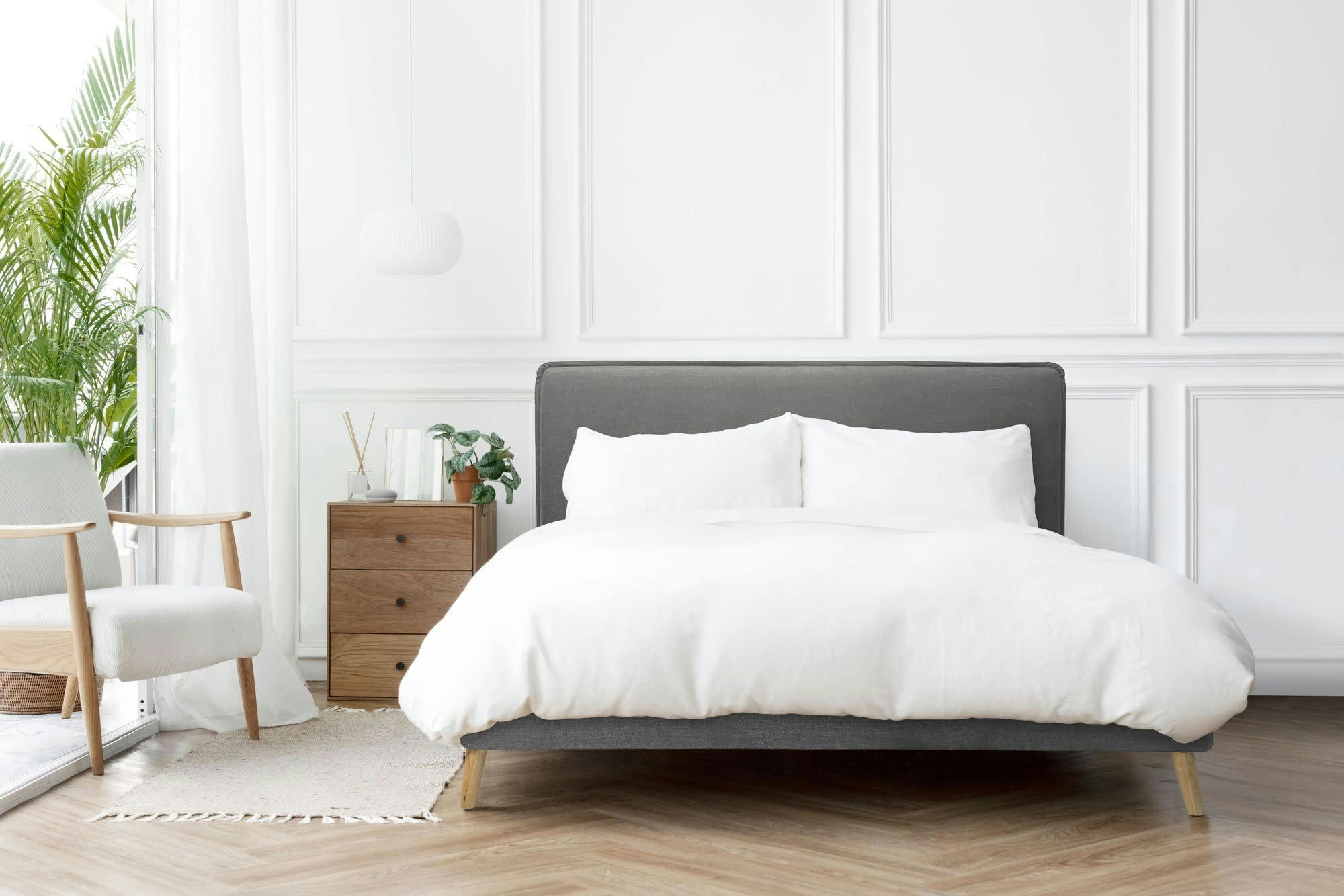 THAIS - Lit avec sommier 2 places  en tissu gris souris 160x200