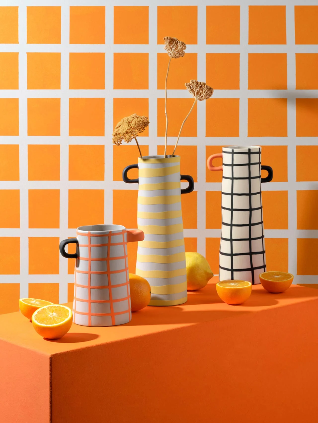vase, orange kariert