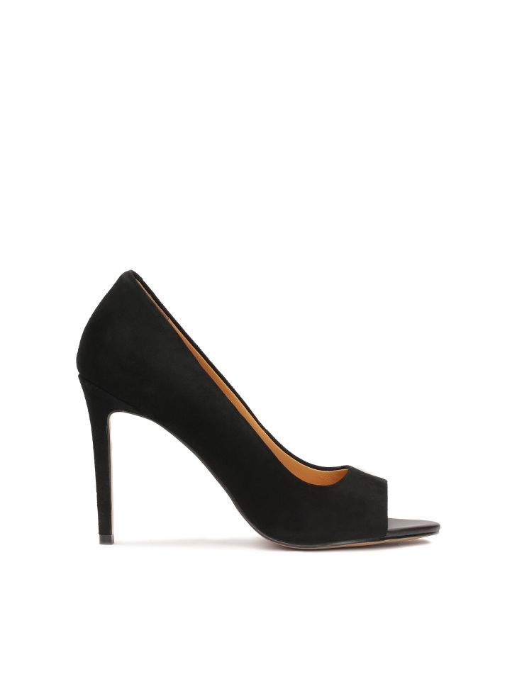 Suede pumps with cut-out upper