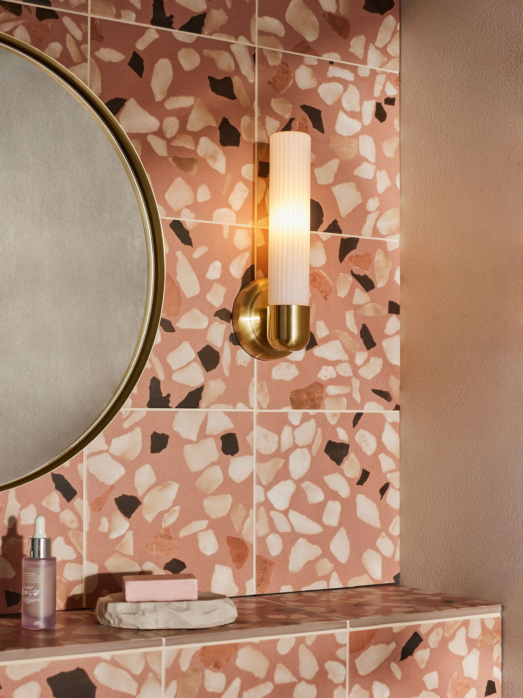 Wall Light in Brass