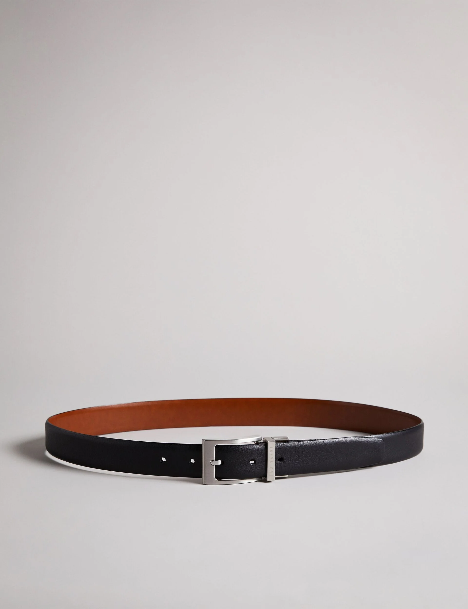 KARMER | BLACK