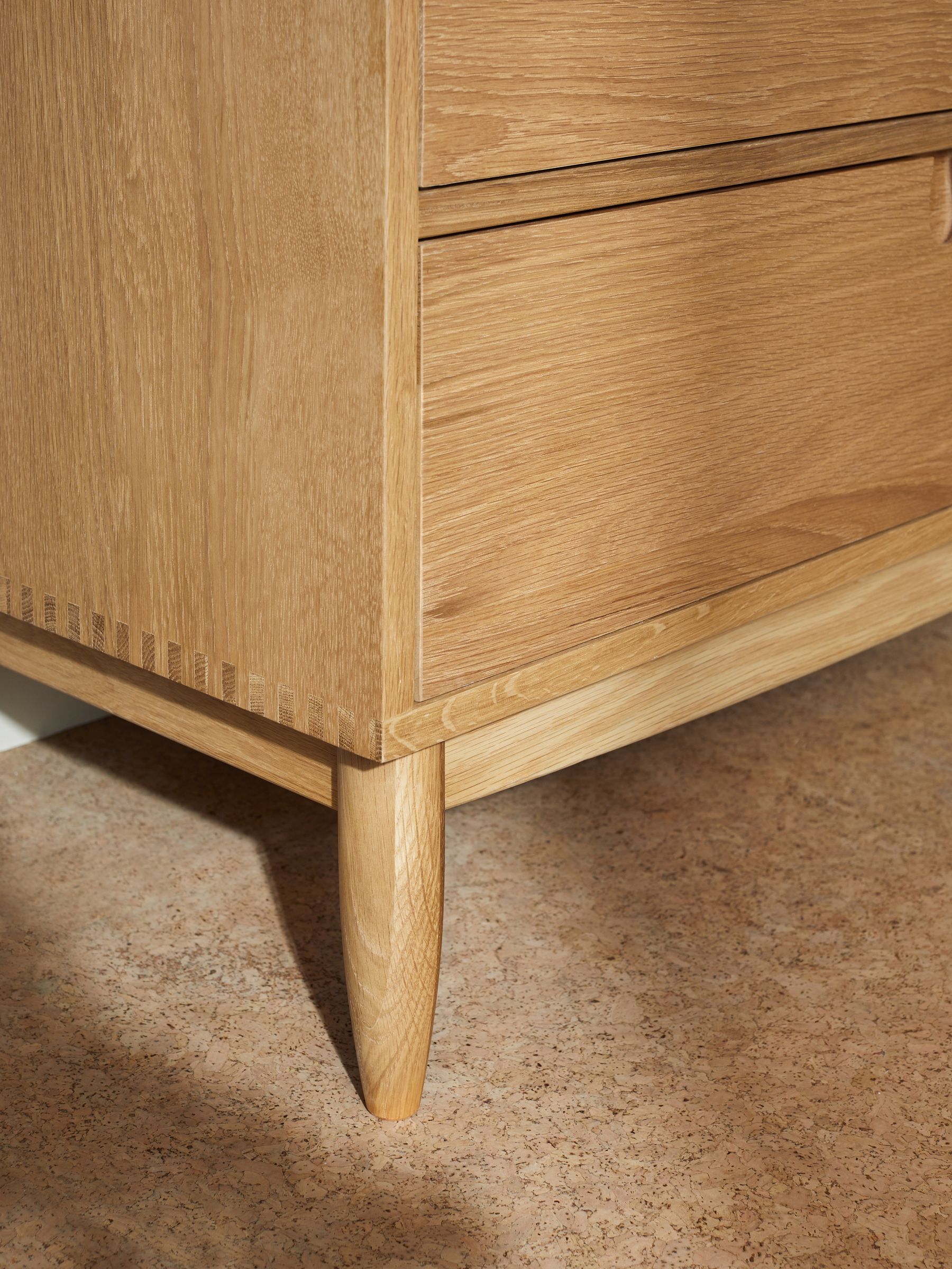 Penn 9 Drawer Chest in Oak