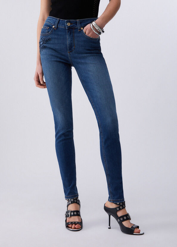 Jeans skinny con ricamo