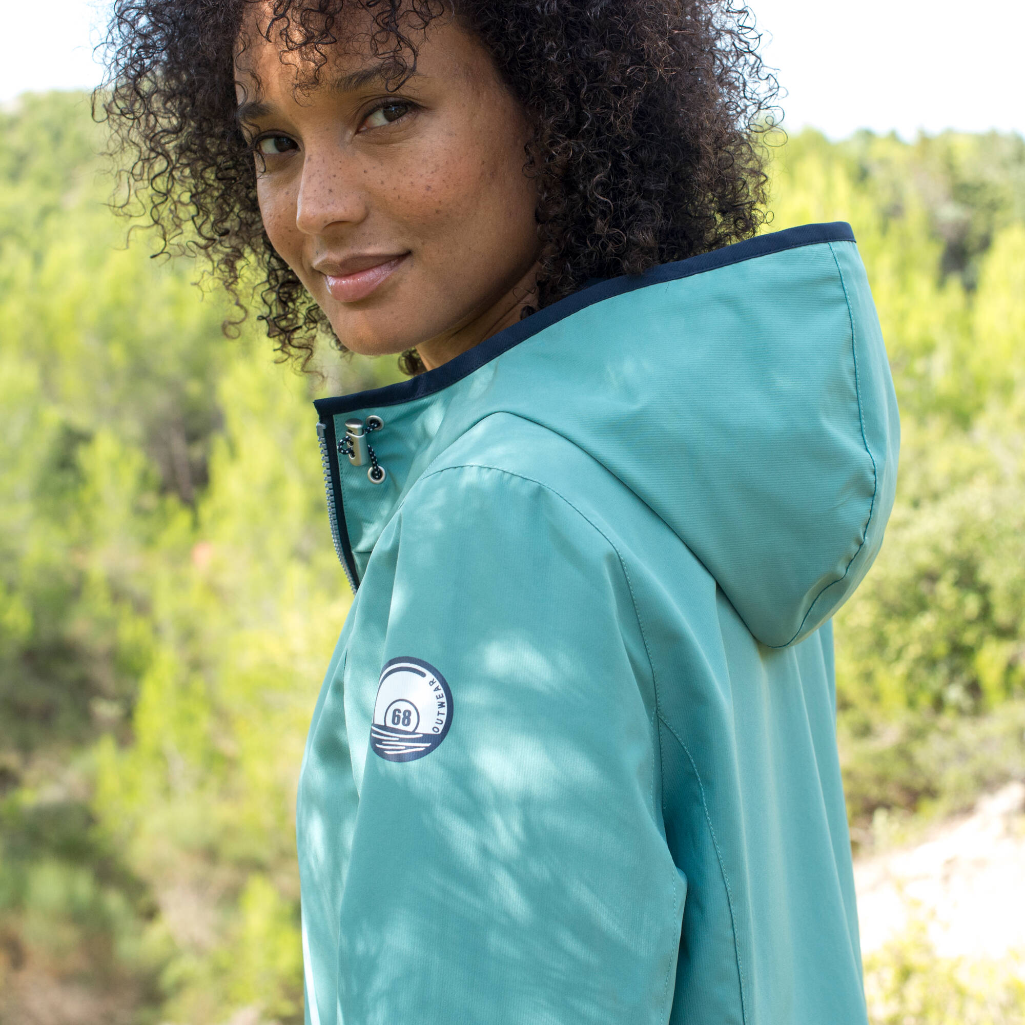 Veste imperméable à capuche