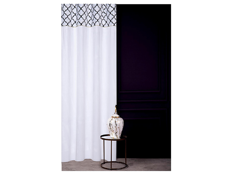 Firana Piece Of Chic Light przelotki 140x270 cm biała