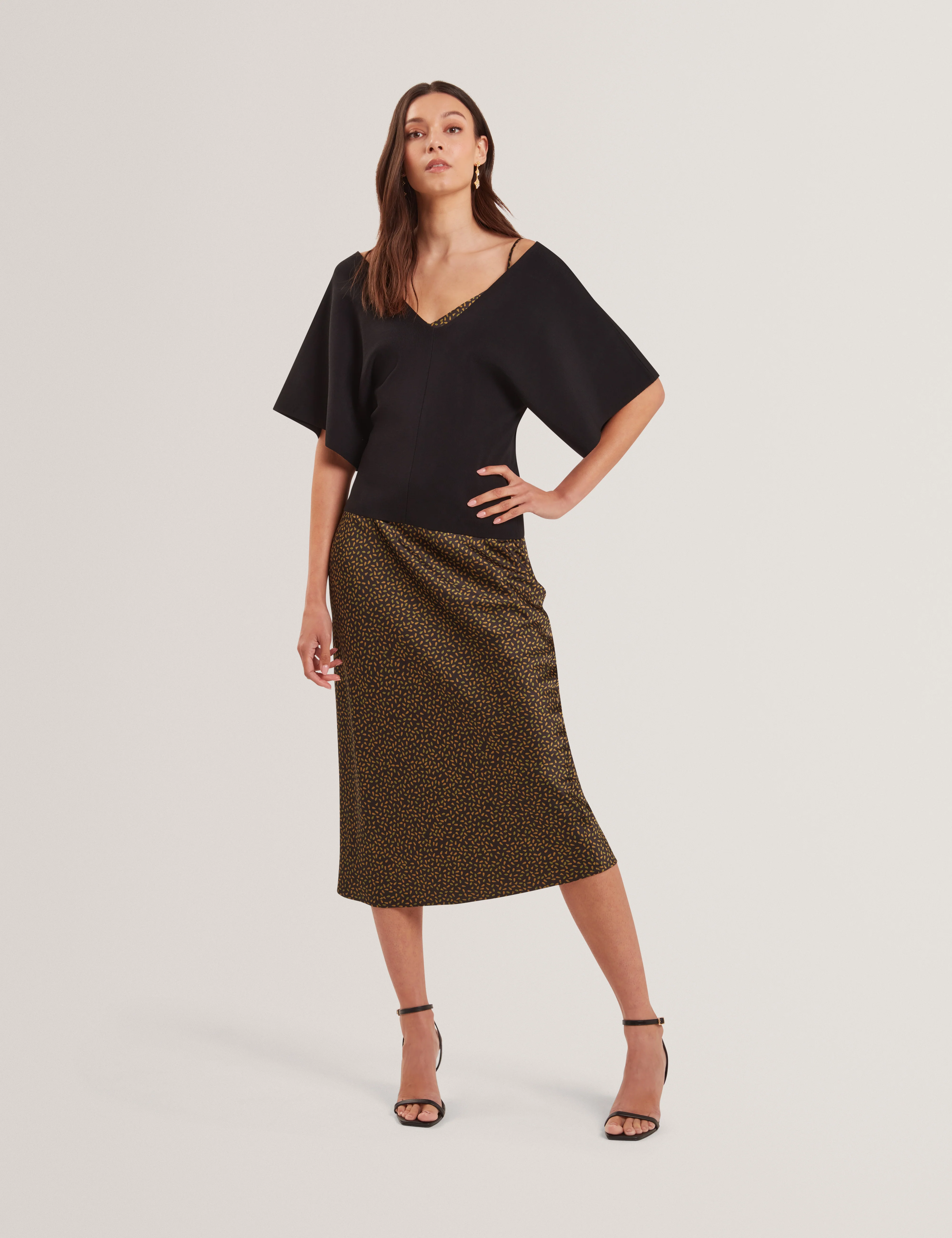 REGINAH | BLACK