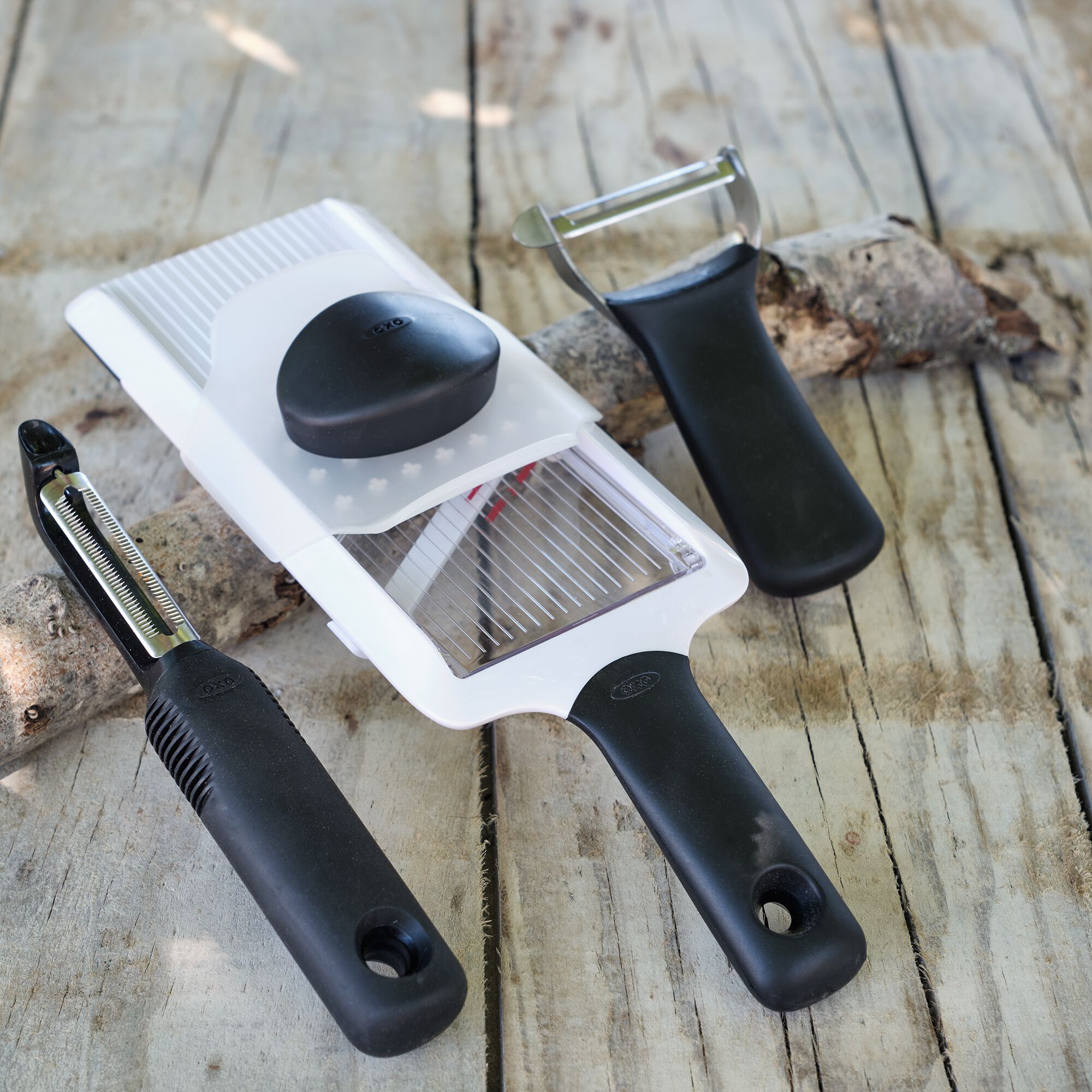 OXO - Mandoline à main en pvc et lame en inox - blanc