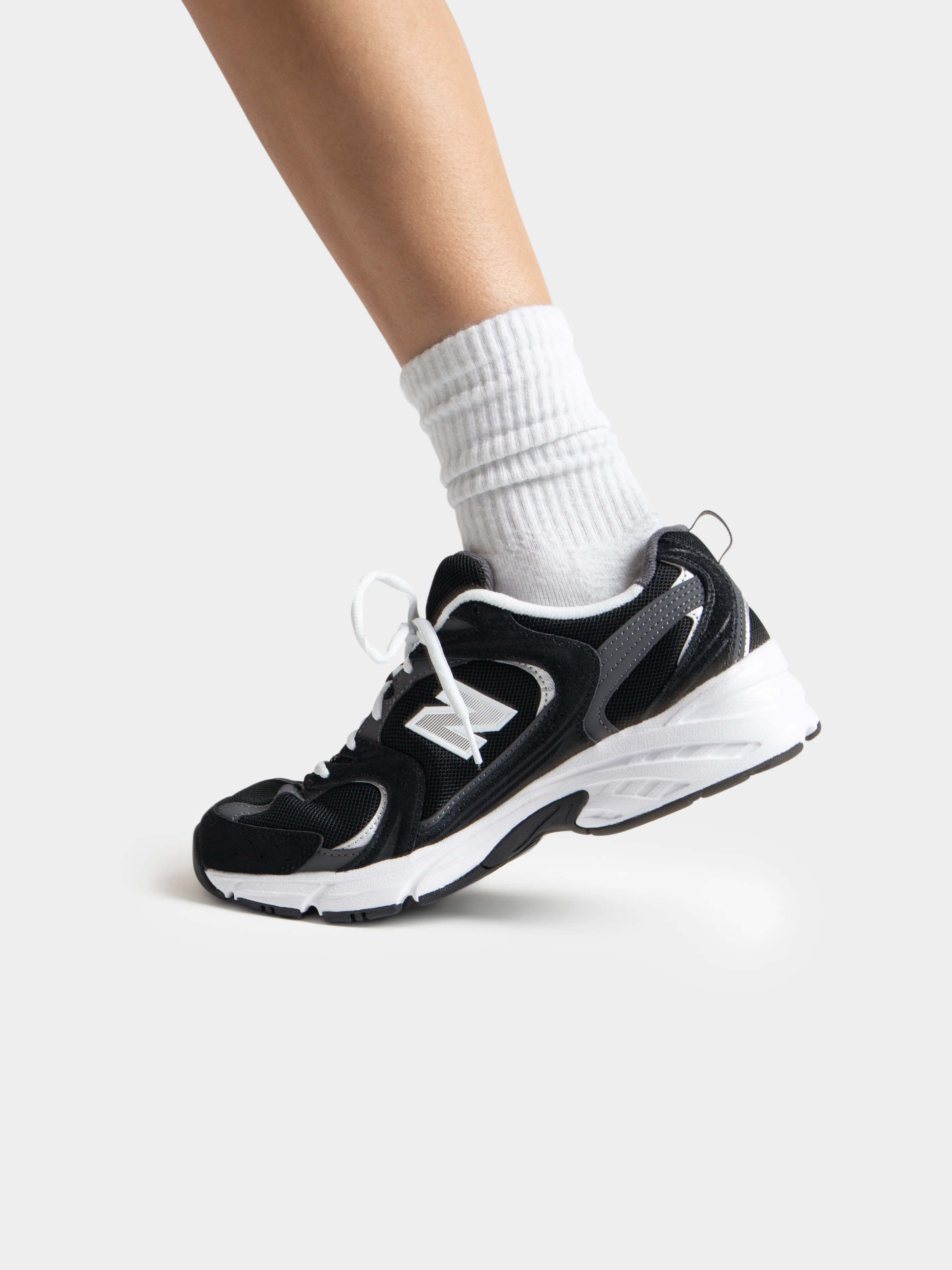 Unisex 530 Sneakers