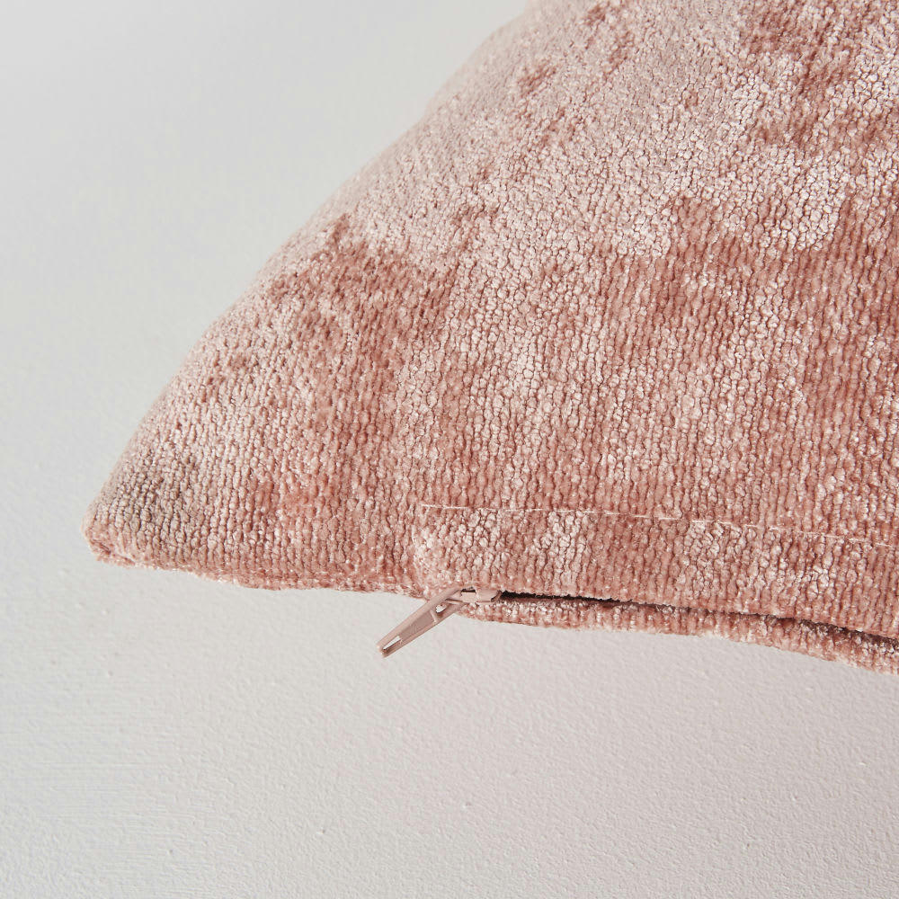 - Coussin en velours effet vieilli vieux rose 45x45